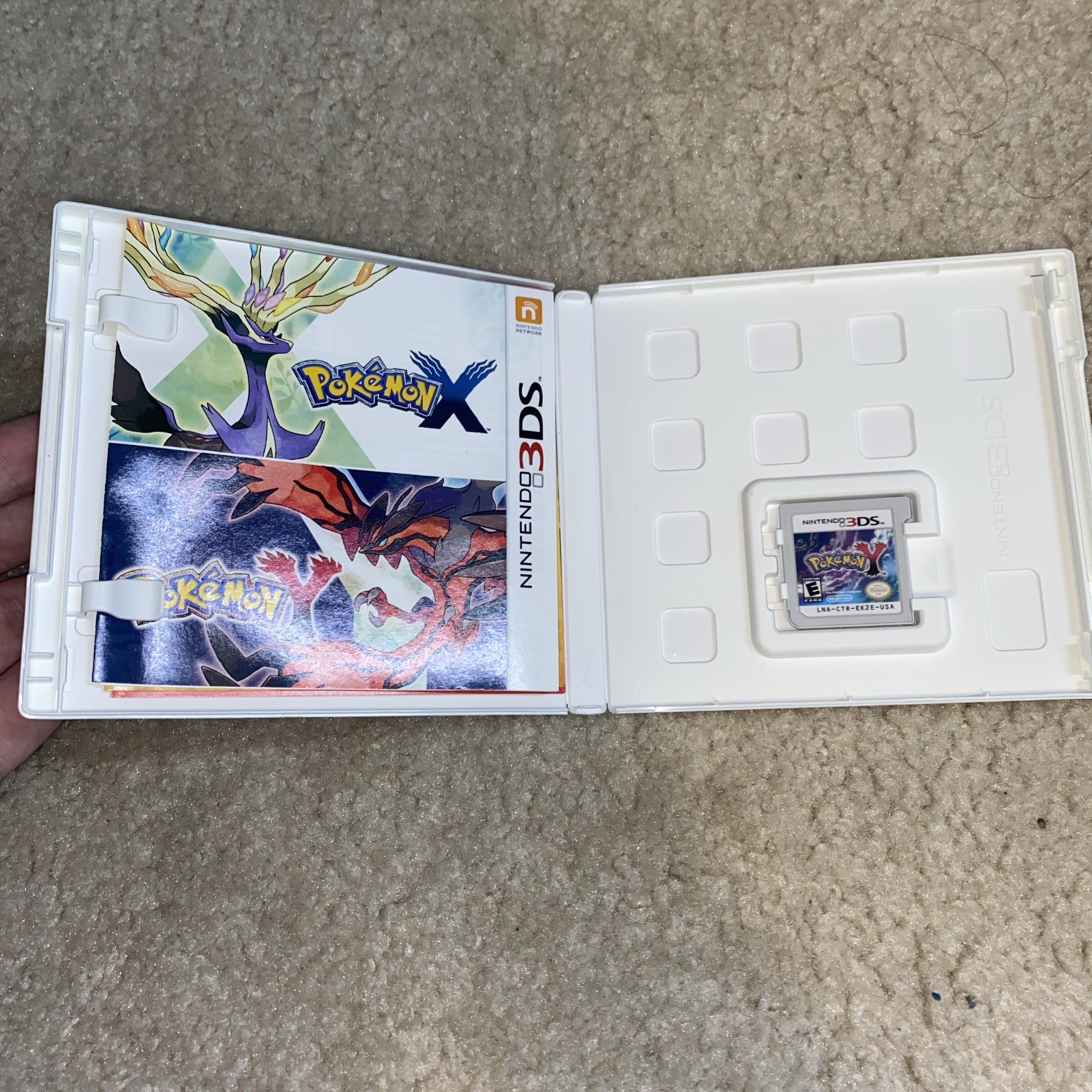 Pokemon Y (Nintendo 3DS, 2013)
