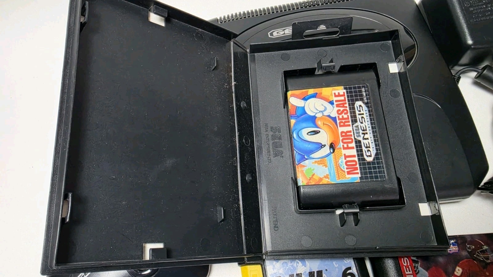 SEGA Genesis Model 2 MK-1631 Console Bundle, 2 Controllers, 3 Games Sonic, Cords