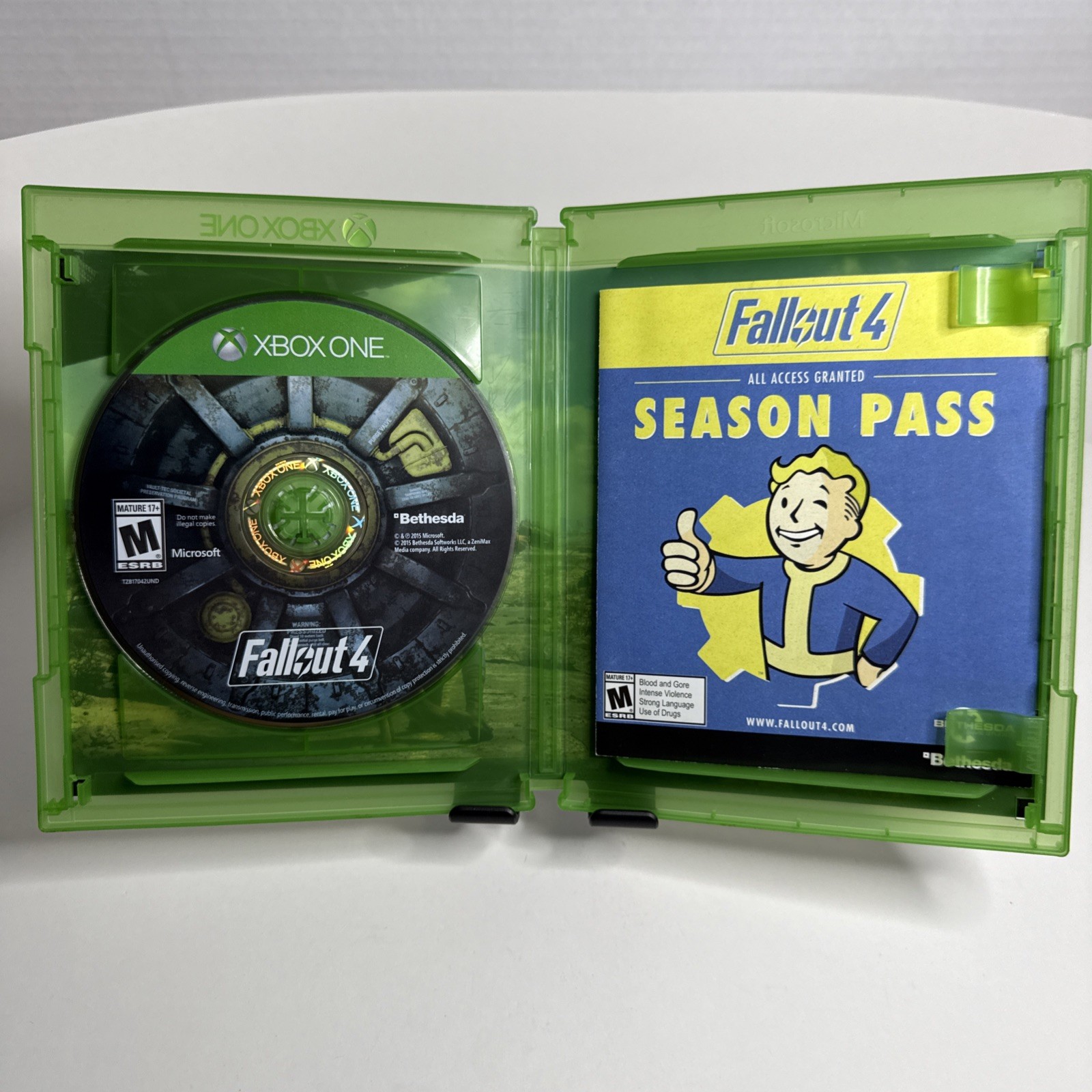 Fallout 4 Xbox One. CIB