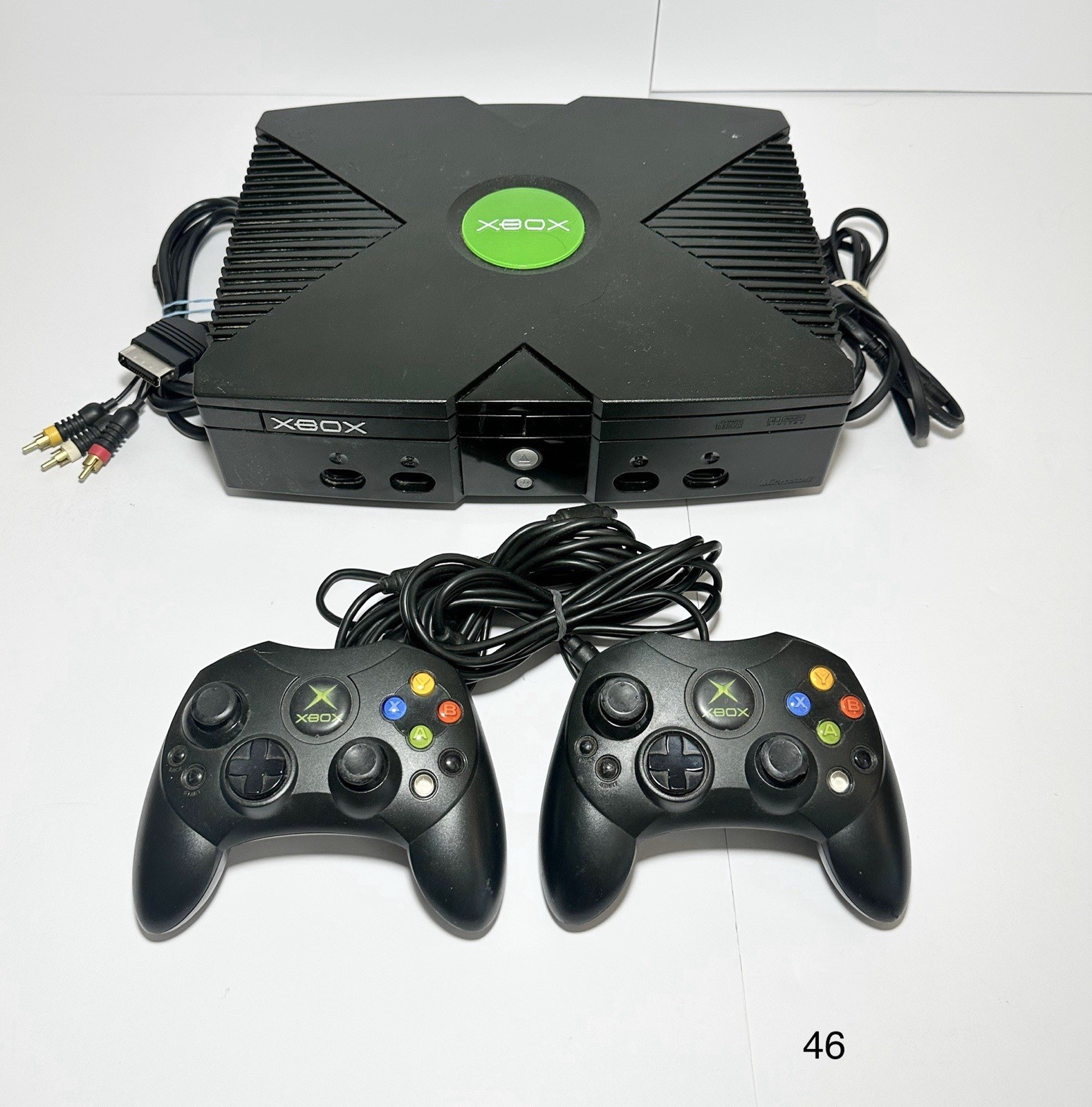 Microsoft Xbox 8GB Console & 2 Controllers – Black – Won’t Read Discs