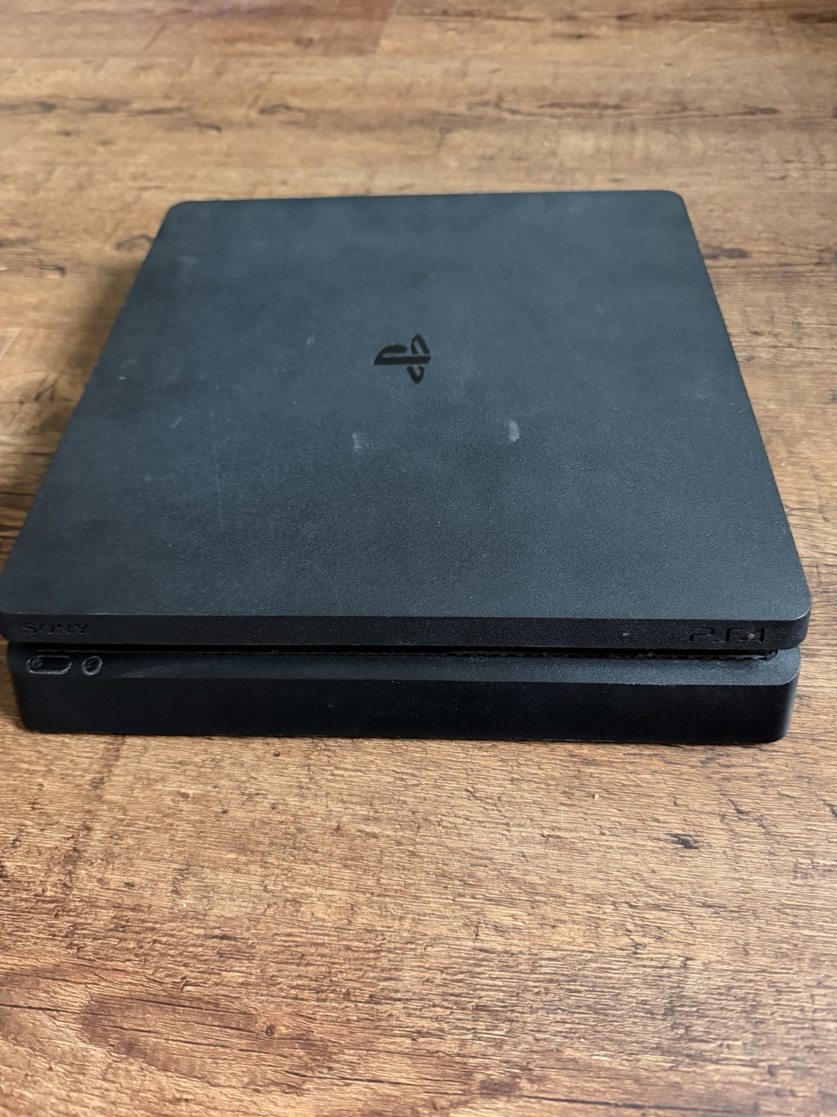 Sony PlayStation 4 500gb Jet Black Console With Two Controllers and 2k 23
