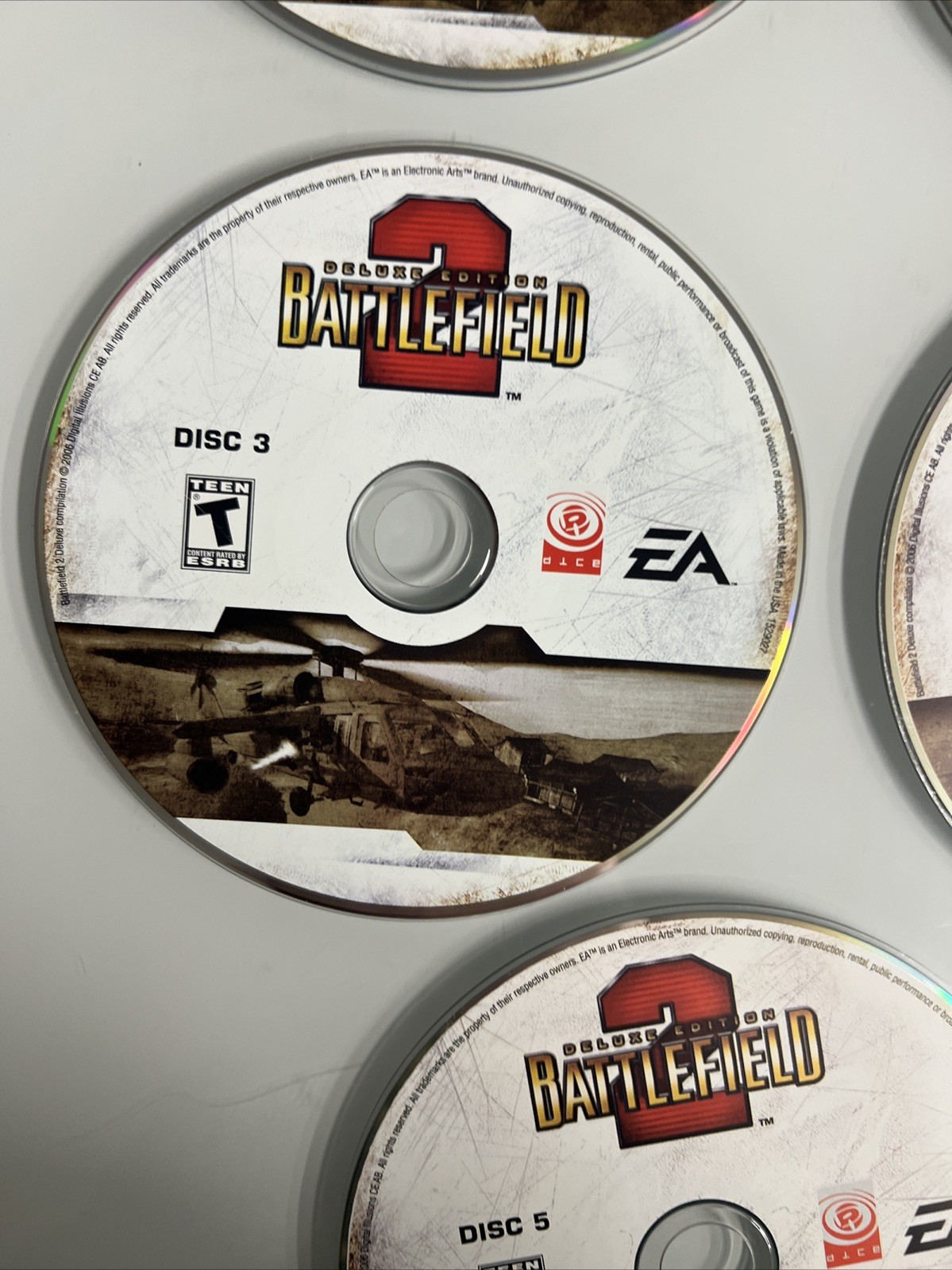 Battlefield 2 Deluxe Edition 5-Disc CD-ROM PC Game 2006 Windows XP Complete