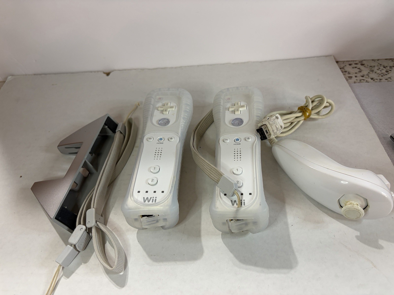 Wii video game console bundle with multiple accessories and games (untested)