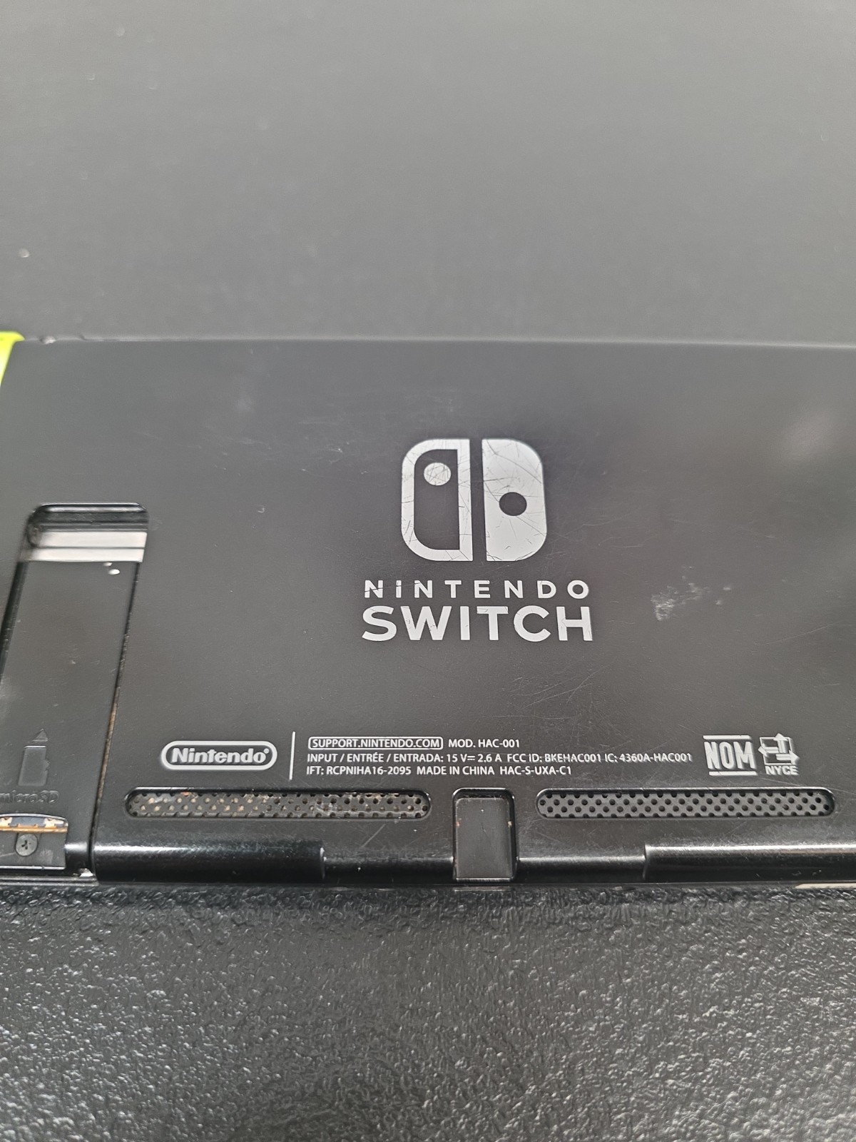 Nintendo HAC00101 Handheld System – Black & Neon Yellow Joy Cons! Gen. 1. BN18