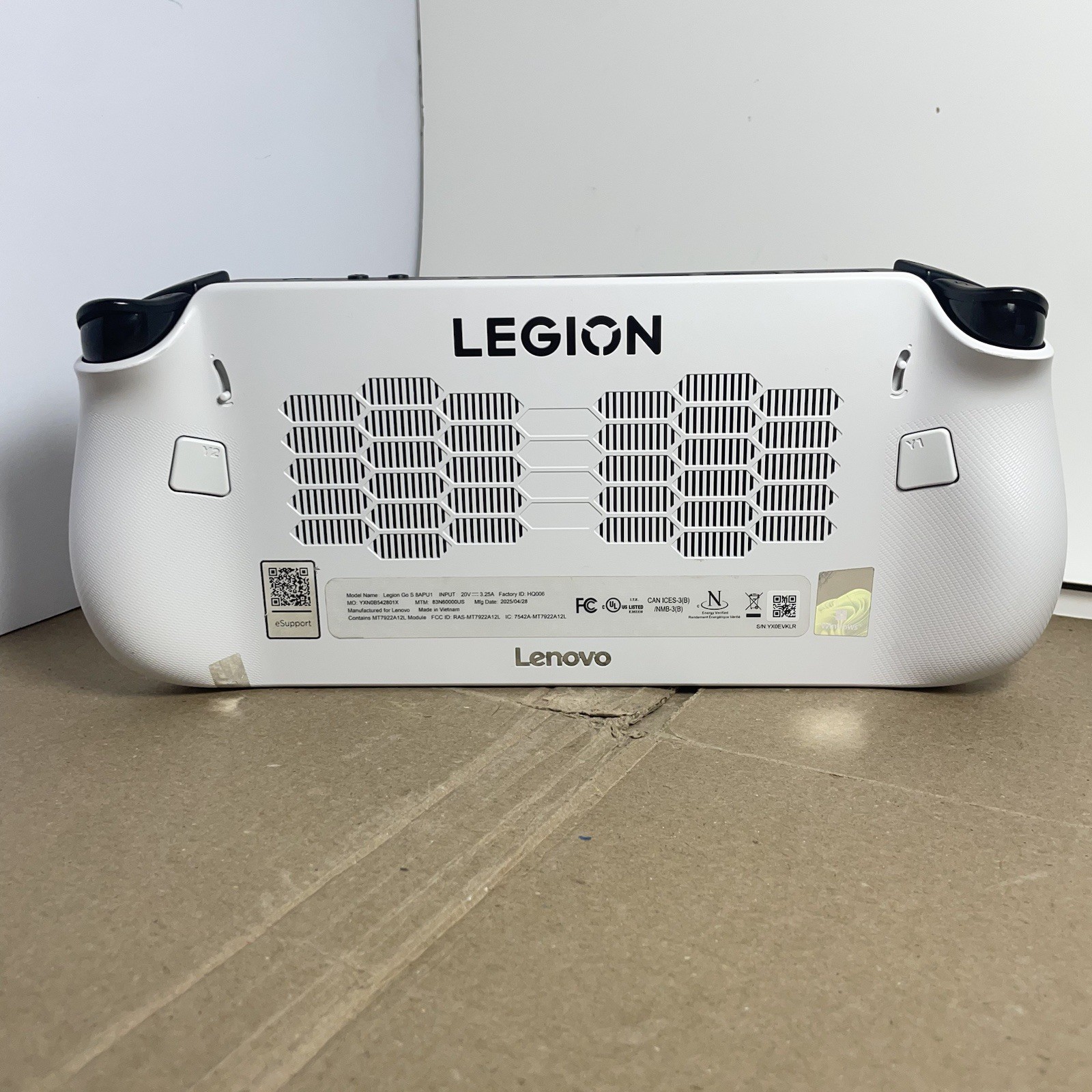 Lenovo Legion Go S Z1 Extreme 32GB Ram White. (Windows OS) No Charger. READ