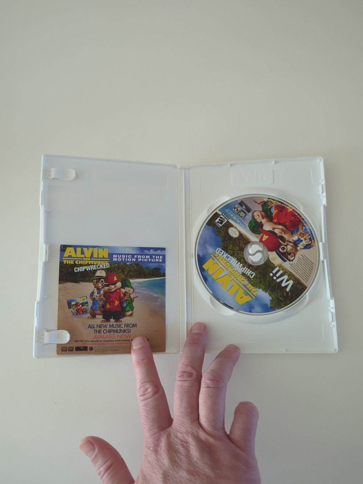 Alvin and the Chipmunks: Chipwrecked (Nintendo Wii, 2011) Missing Manual
