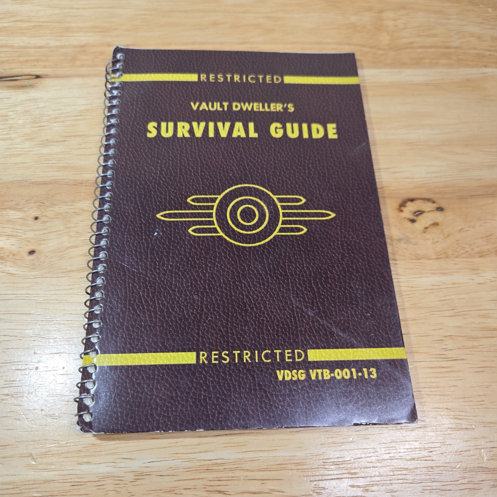 Fallout 1 PC game Orig Spiral Vault Dweller’s Survival Guide VDSG VTB-001-13