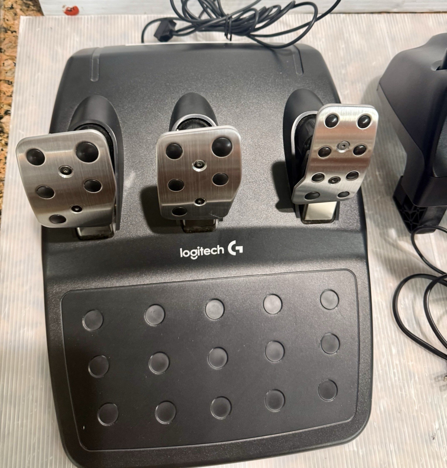 Logitech G29 Driving Force Racing Wheel & Pedals for PC/ PS3, PS4, or PS5