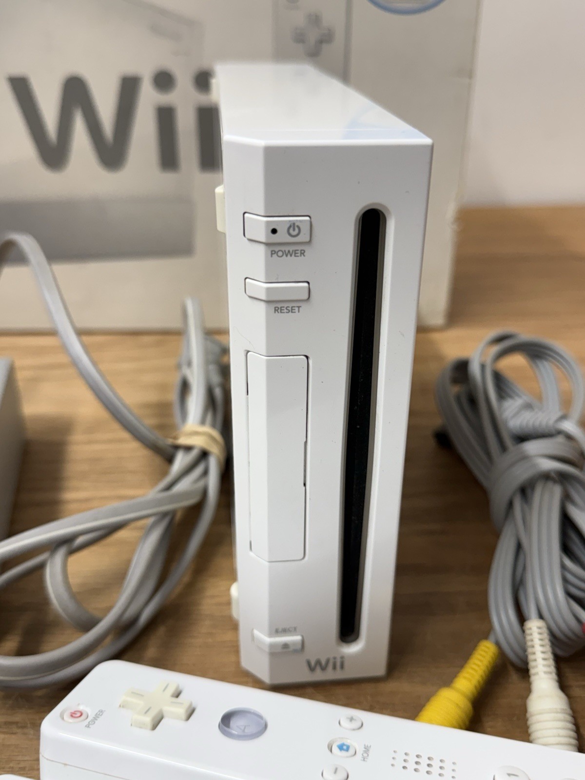 Nintendo Wii Console Gaming System In Original Box RVL-001 White TESTED