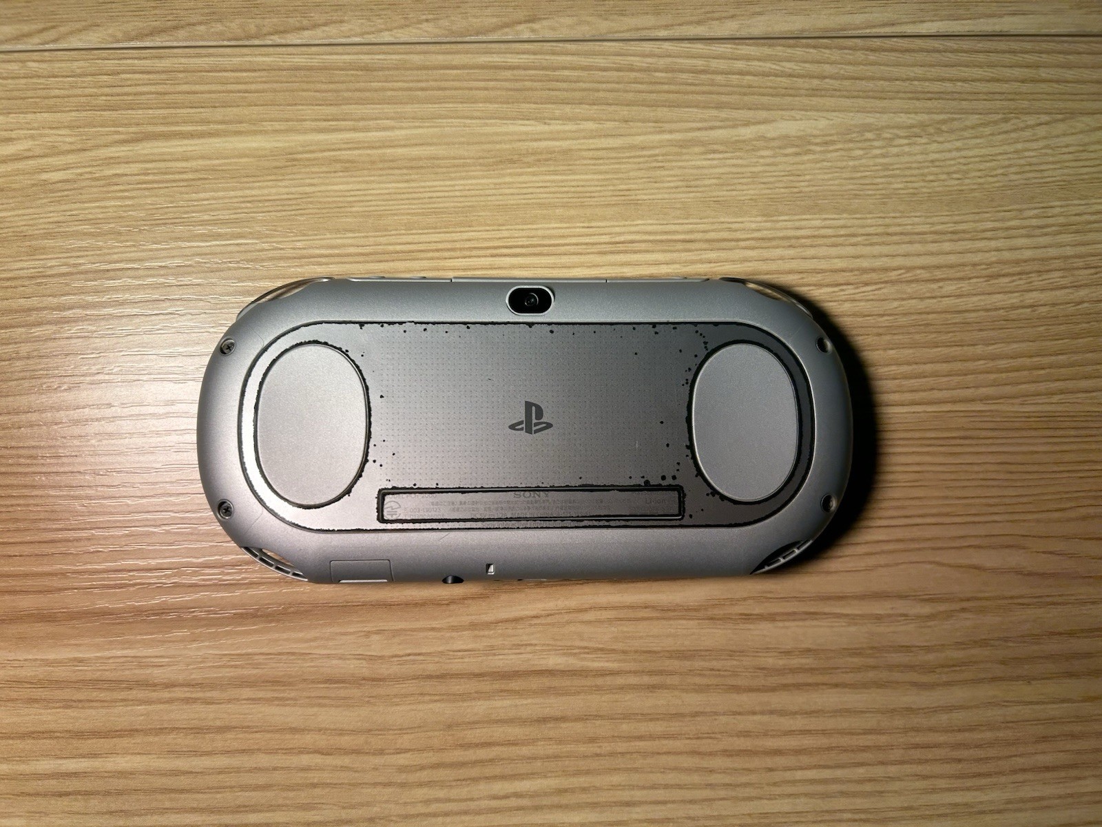 Silver Sony PS Vita PCH-2000 Region Free 8GB Handheld Bundle w/ Accessories