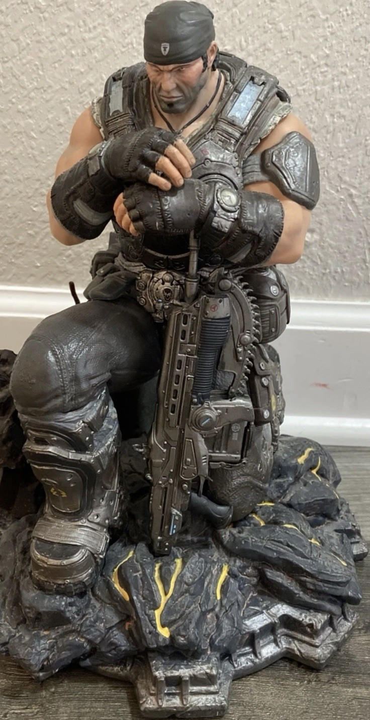 Microsoft Gears of War Marcus Fenix Statue Detailed Figurine