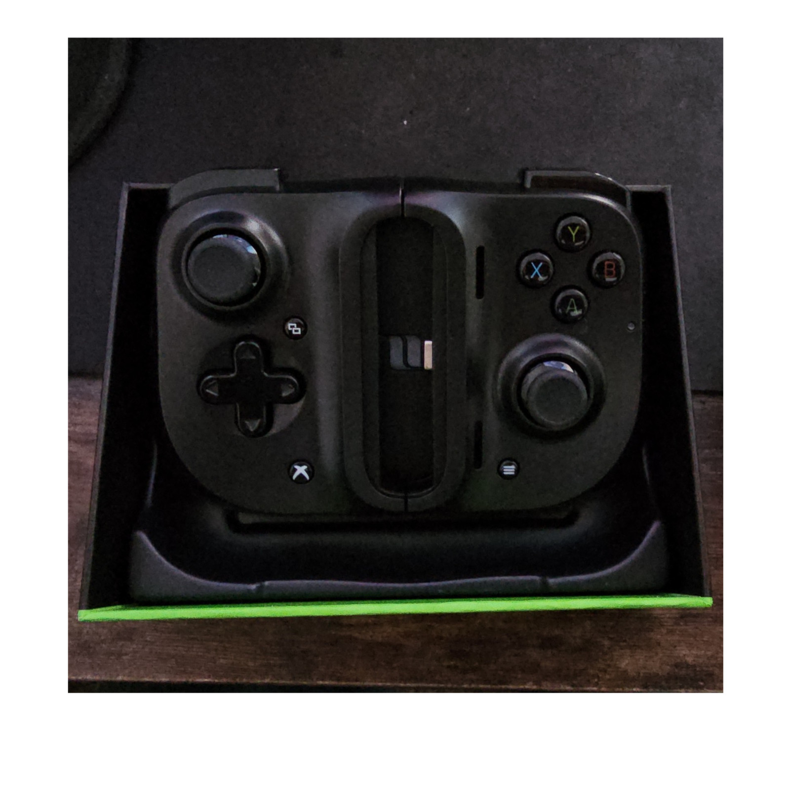 Razer Kishi Mobile Gaming Controller for Android Xbox USB-C Ergonomic Black