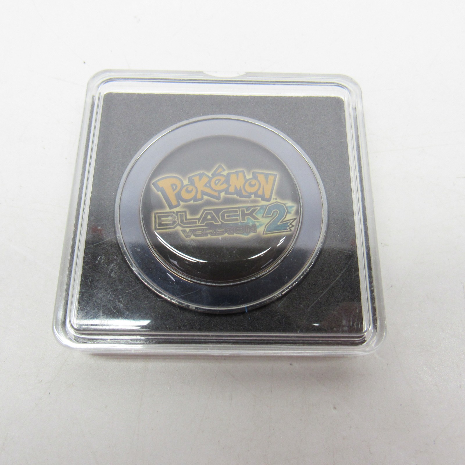 Pokemon Black Version 2 Nintendo Kyurem Commemorative Coin Token Medal Coin