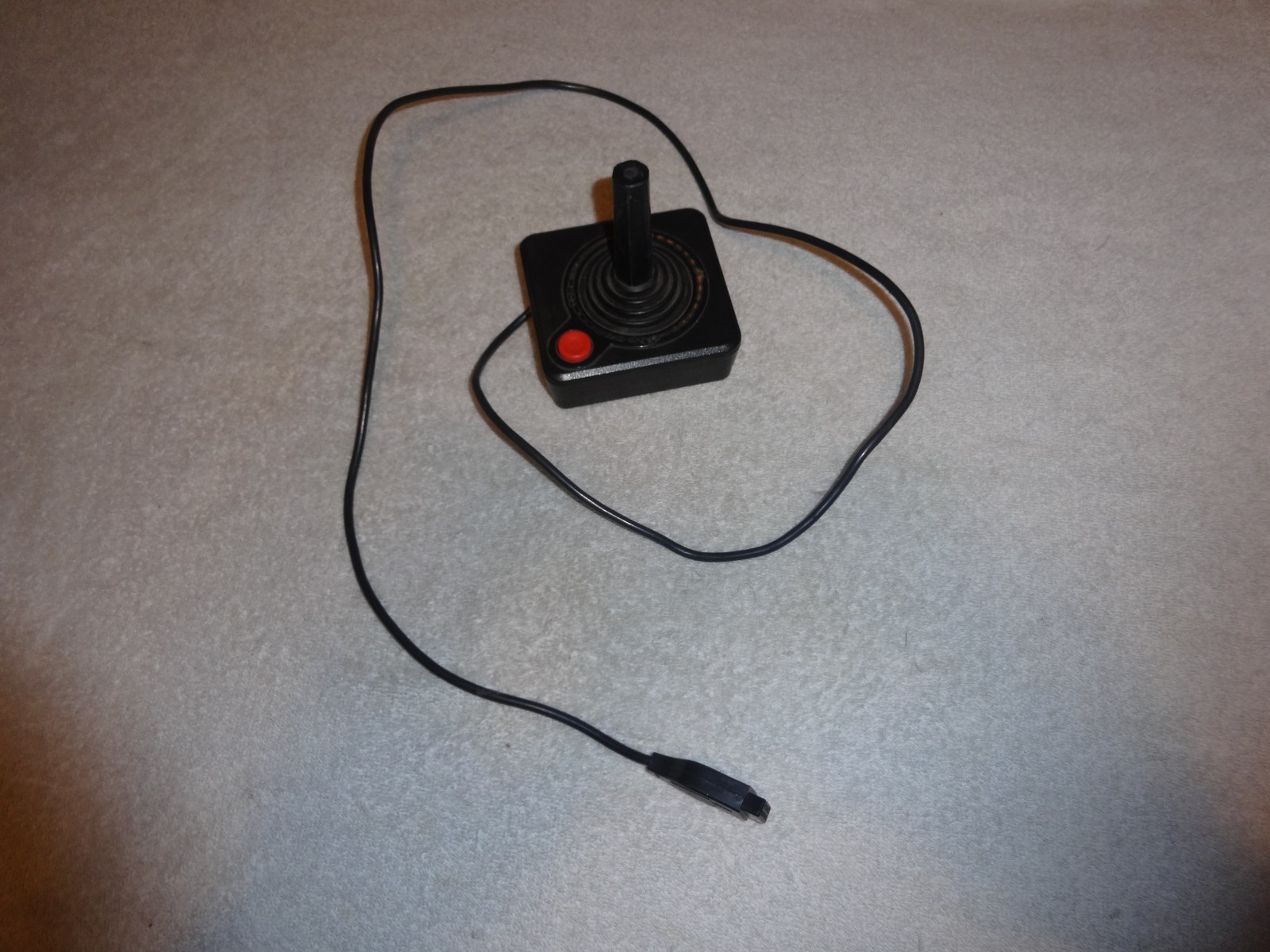 Vintage Atari Joystick Controllers For 2600 Console System 0166 (price not sure)