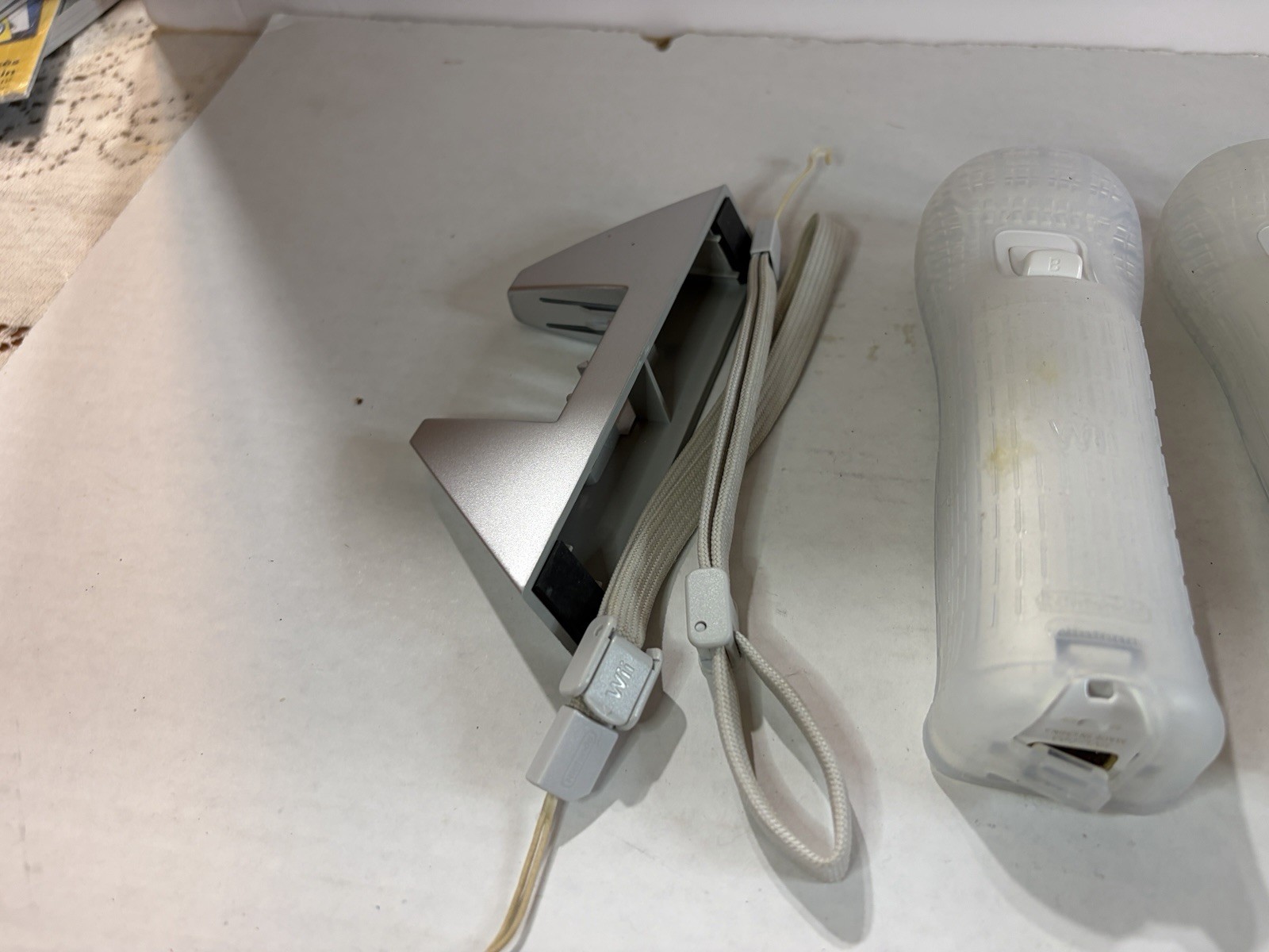 Wii video game console bundle with multiple accessories and games (untested)