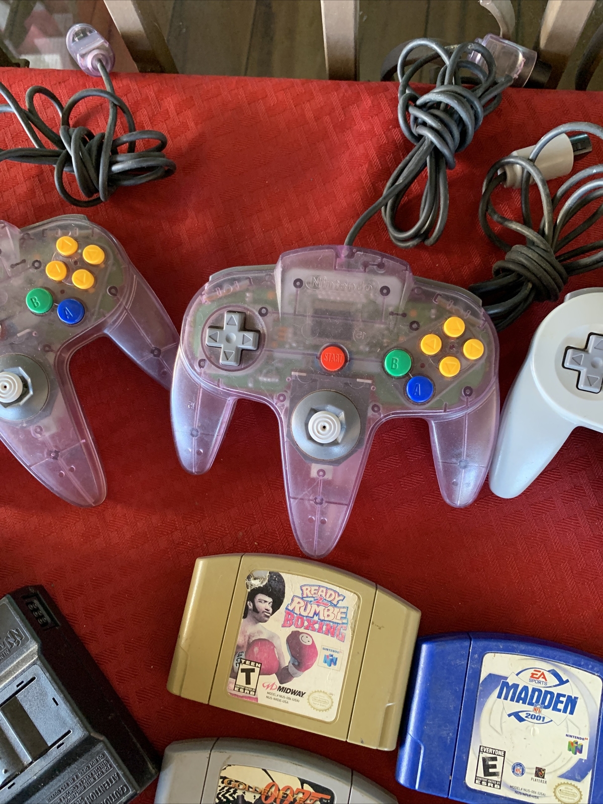 N64 Nintendo 64 Console 4 CONTROLLERS + Cords + Games