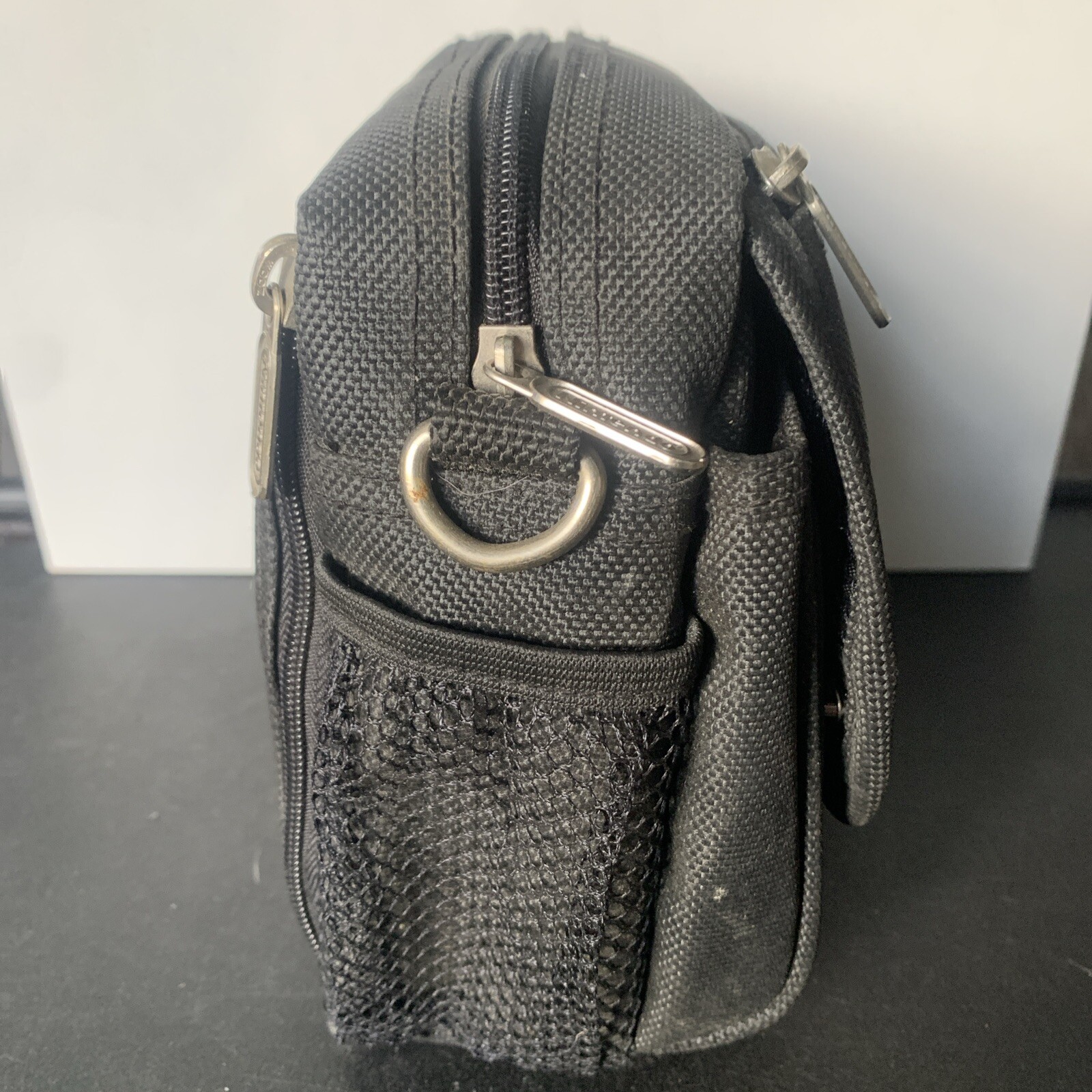 Vintage Official Nintendo Game Boy Advance Carry Case Fanny Pack