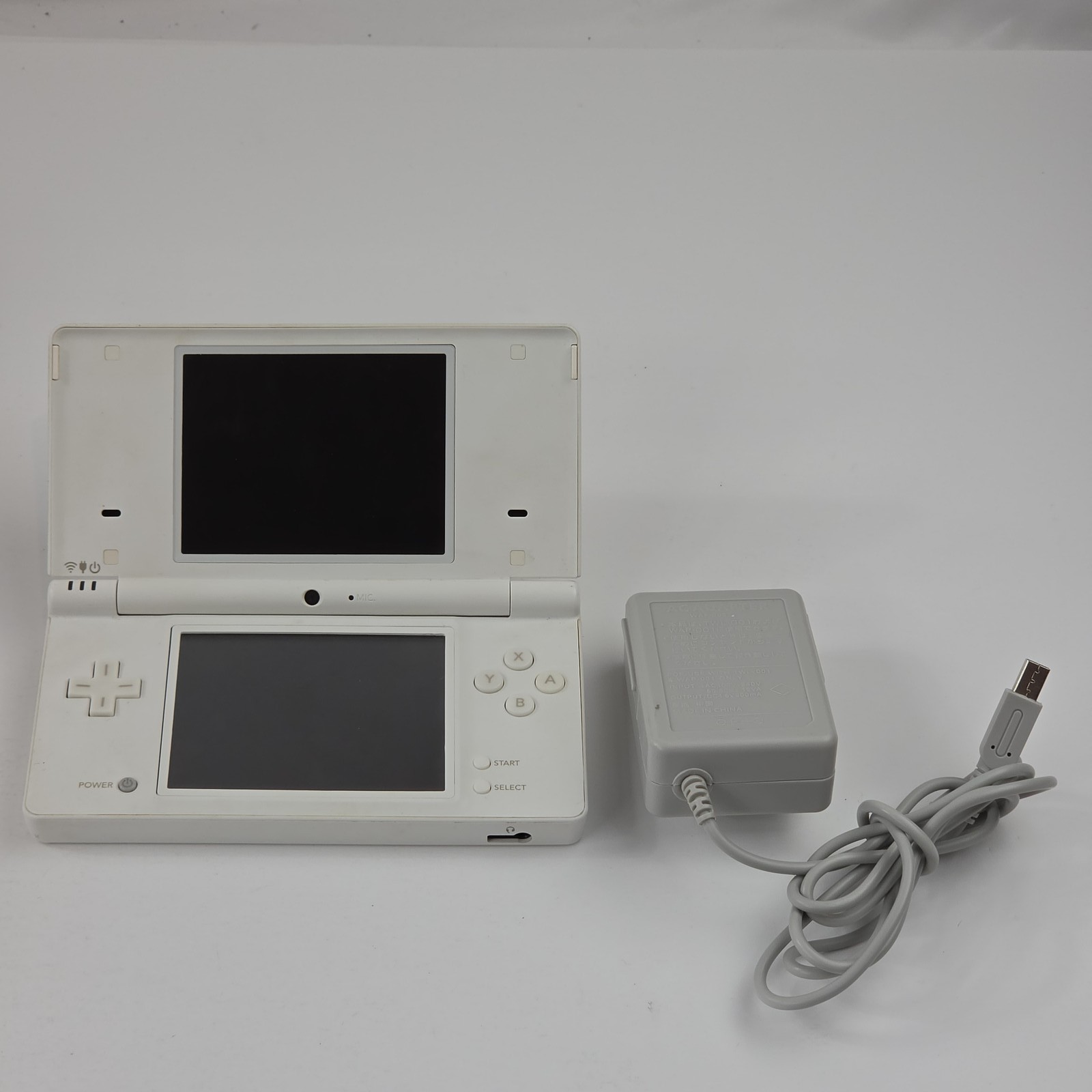 Nintendo DSi White Handheld Console System with Charger & Stylus Tested VG