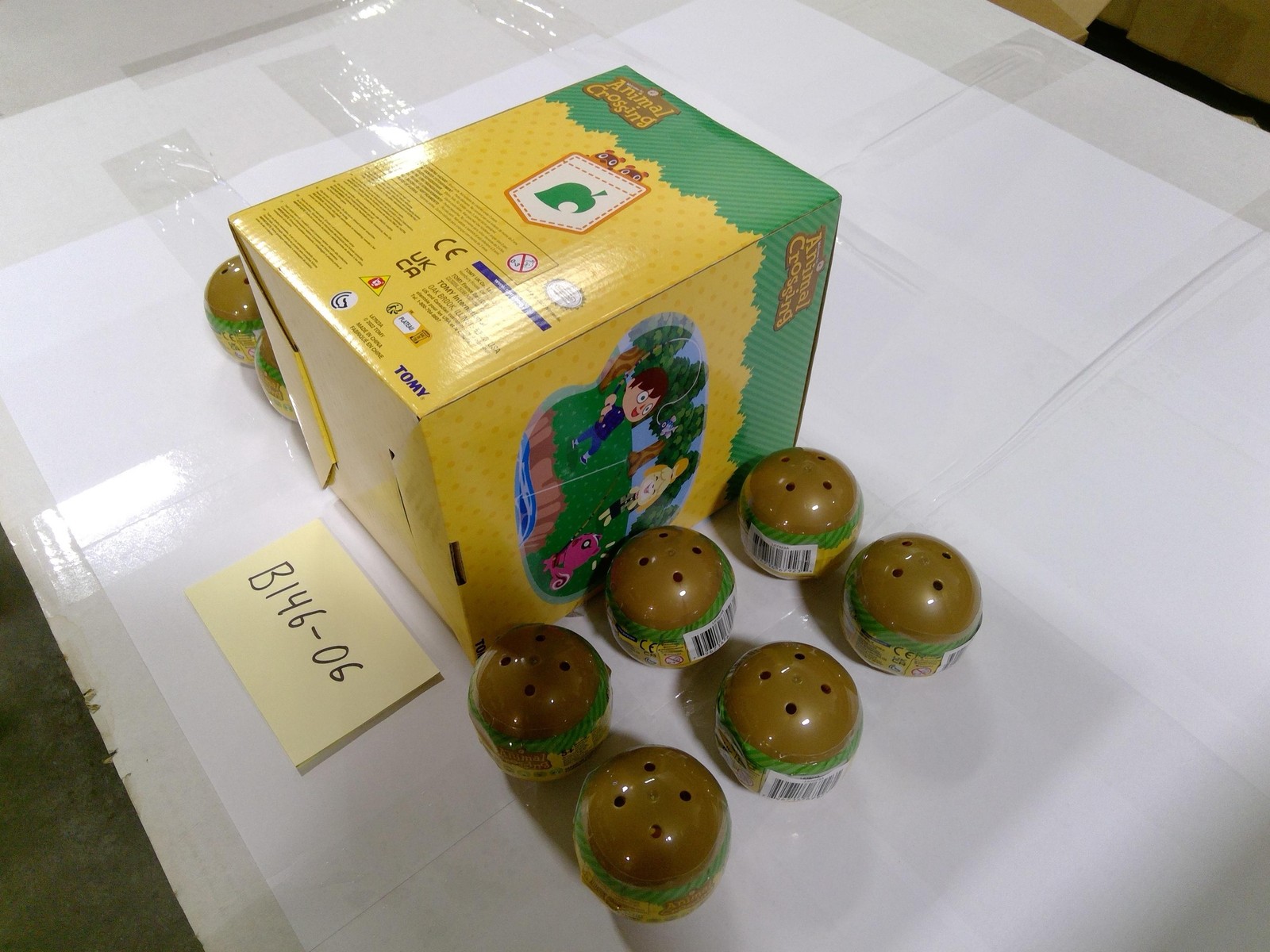 Animal Crossing TOMY Dangler Key Chain Capsule Lot Of 12 Blind Eggs New Sealed
