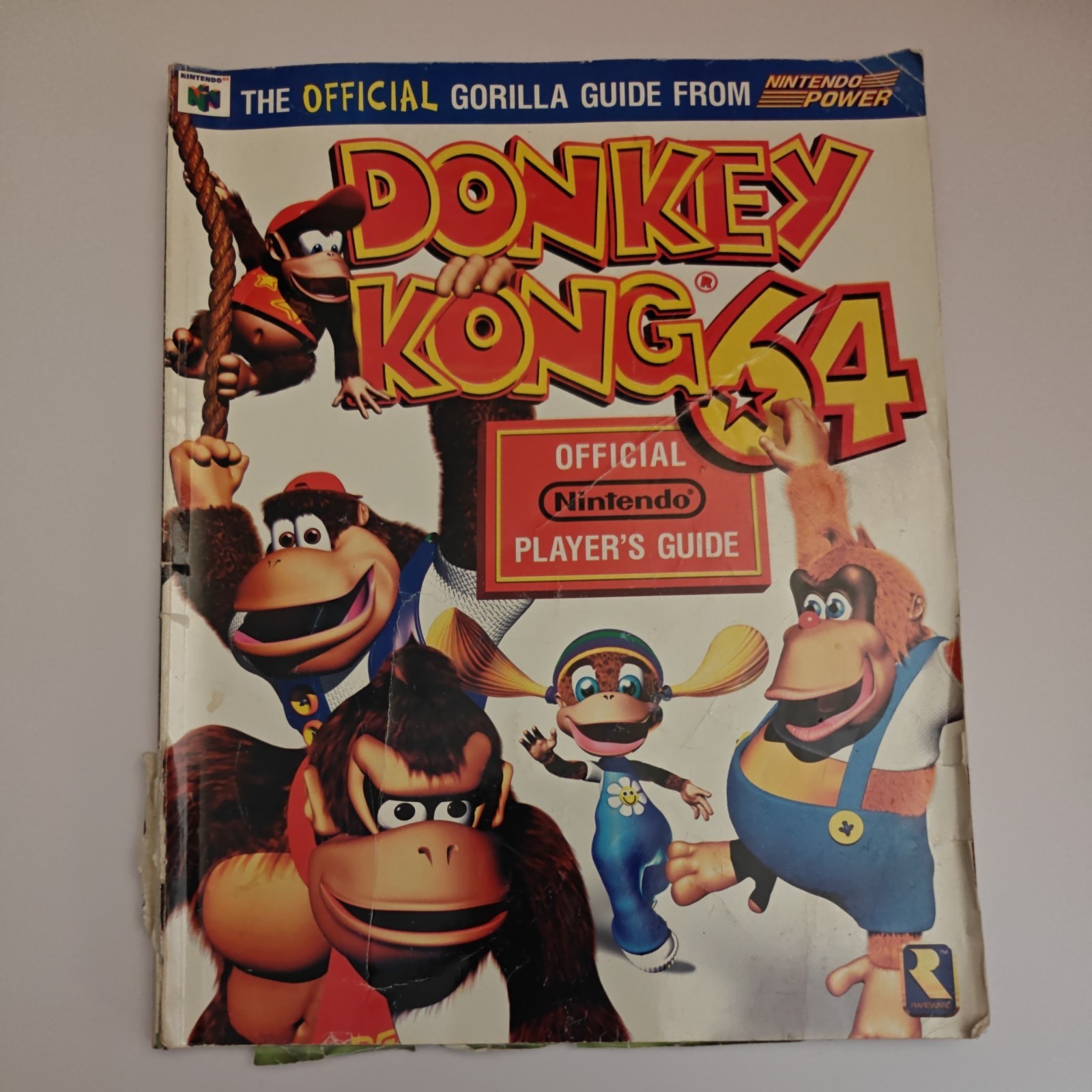 Donkey Kong 64 Nintendo Power Official Player’s Guide N64 w/ Foldout Insert 1999