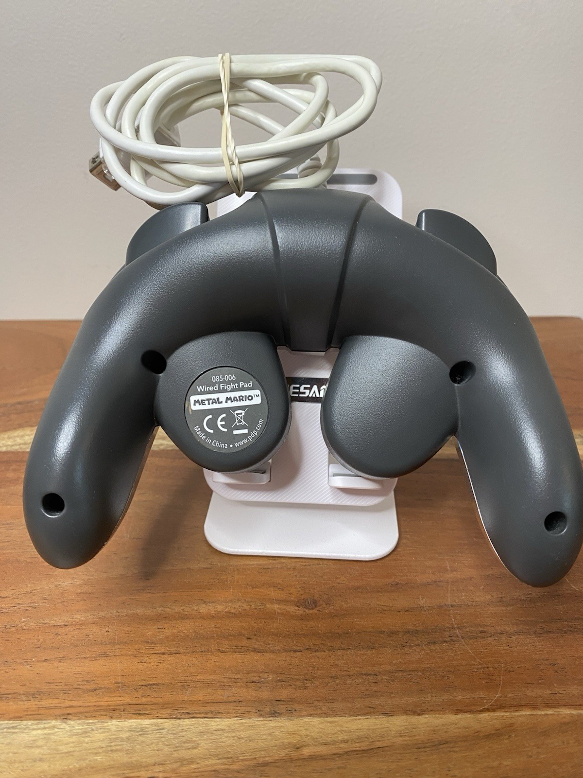 Nintendo Wii U – PDP METAL MARIO Chrome Wired Fight Pad Controller -tested