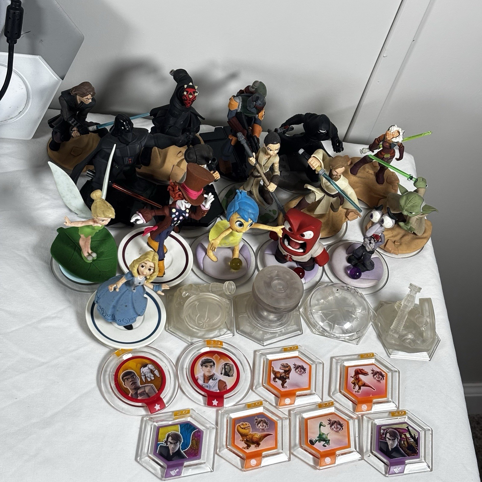 Disney Infinity Xbox 360 Mega Bundle – 32 Figures, 1.0, 2.0 & 3.0, Portal, Games