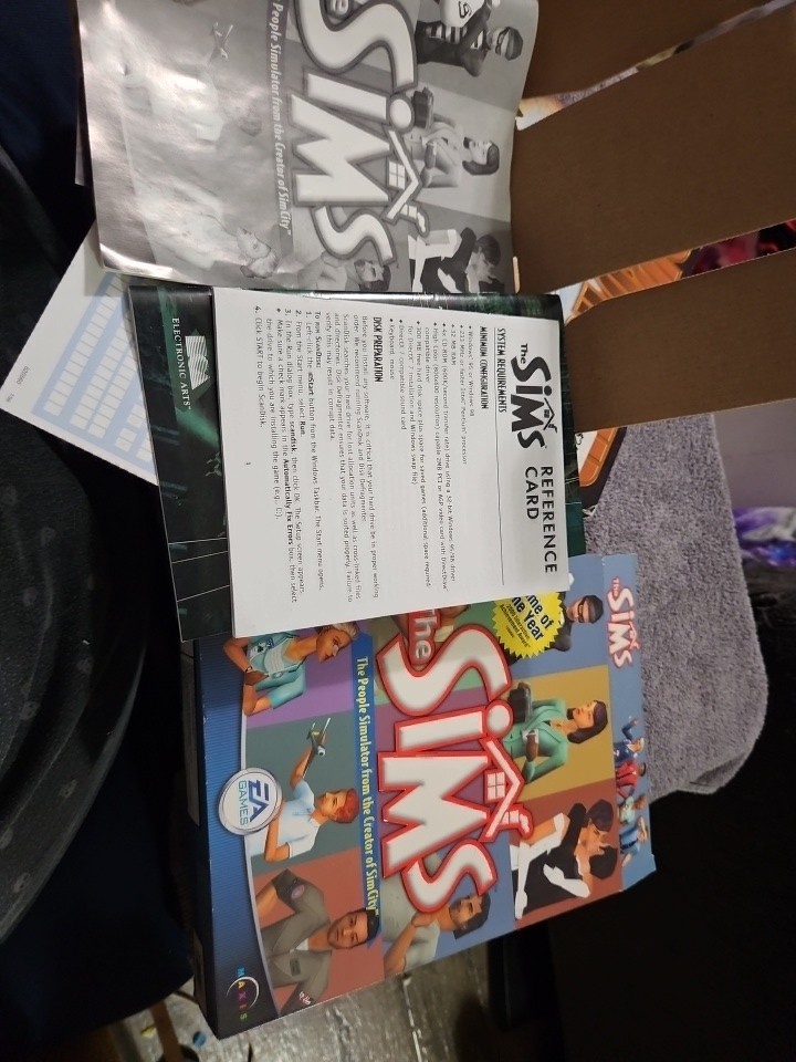 BOX,MANUAL ,REFERENCE CARD AND PC CATALOG 2000. NO GAME