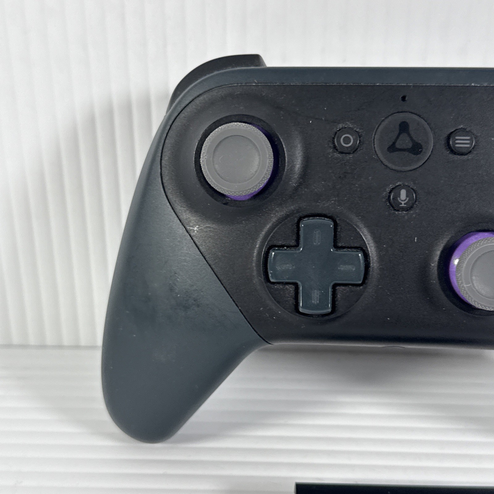 Amazon T28B69 Luna Multi Platform Wireless Gaming Controller Black Pre Owned