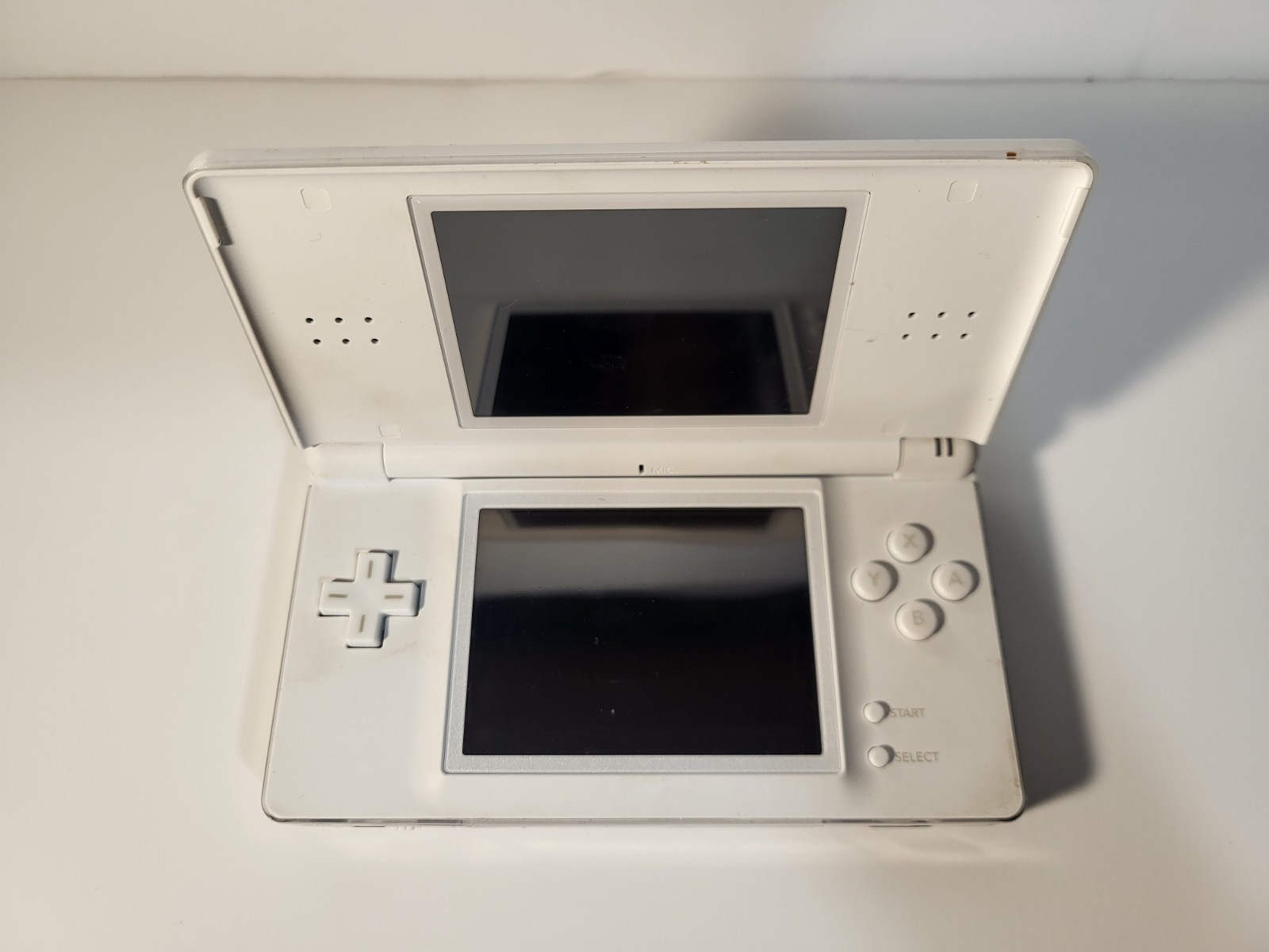 Nintendo DS Lite Handheld with Charger and Mario Bros USG-001 FULLY WORKING
