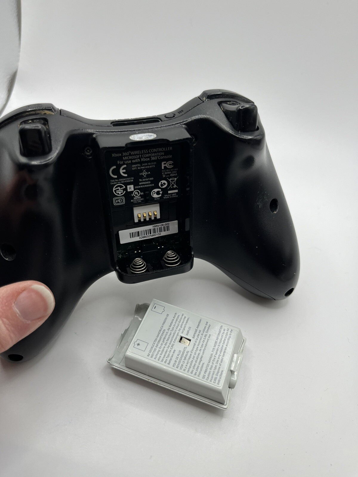 Microsoft XBOX 360 Wireless Controller- Tested does not work , not sure why