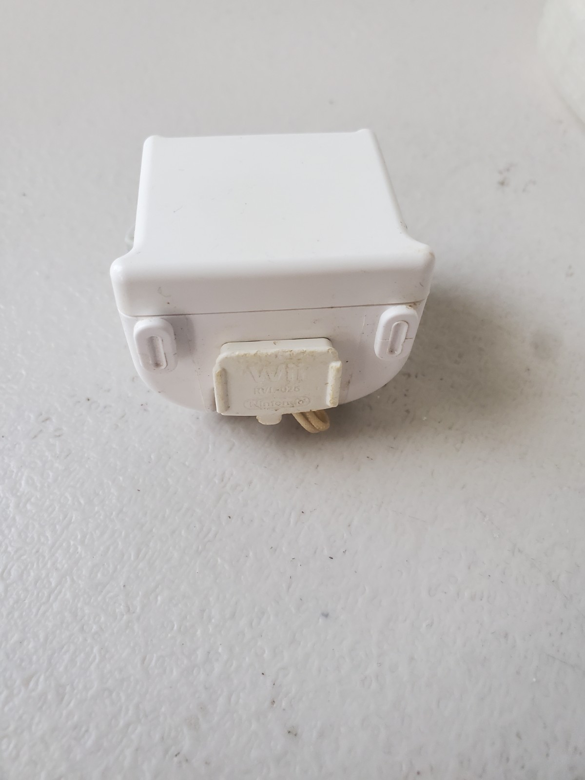 White Motion Plus Adapter w Sleeve OEM NINTENDO WII Genuine Official Cover !