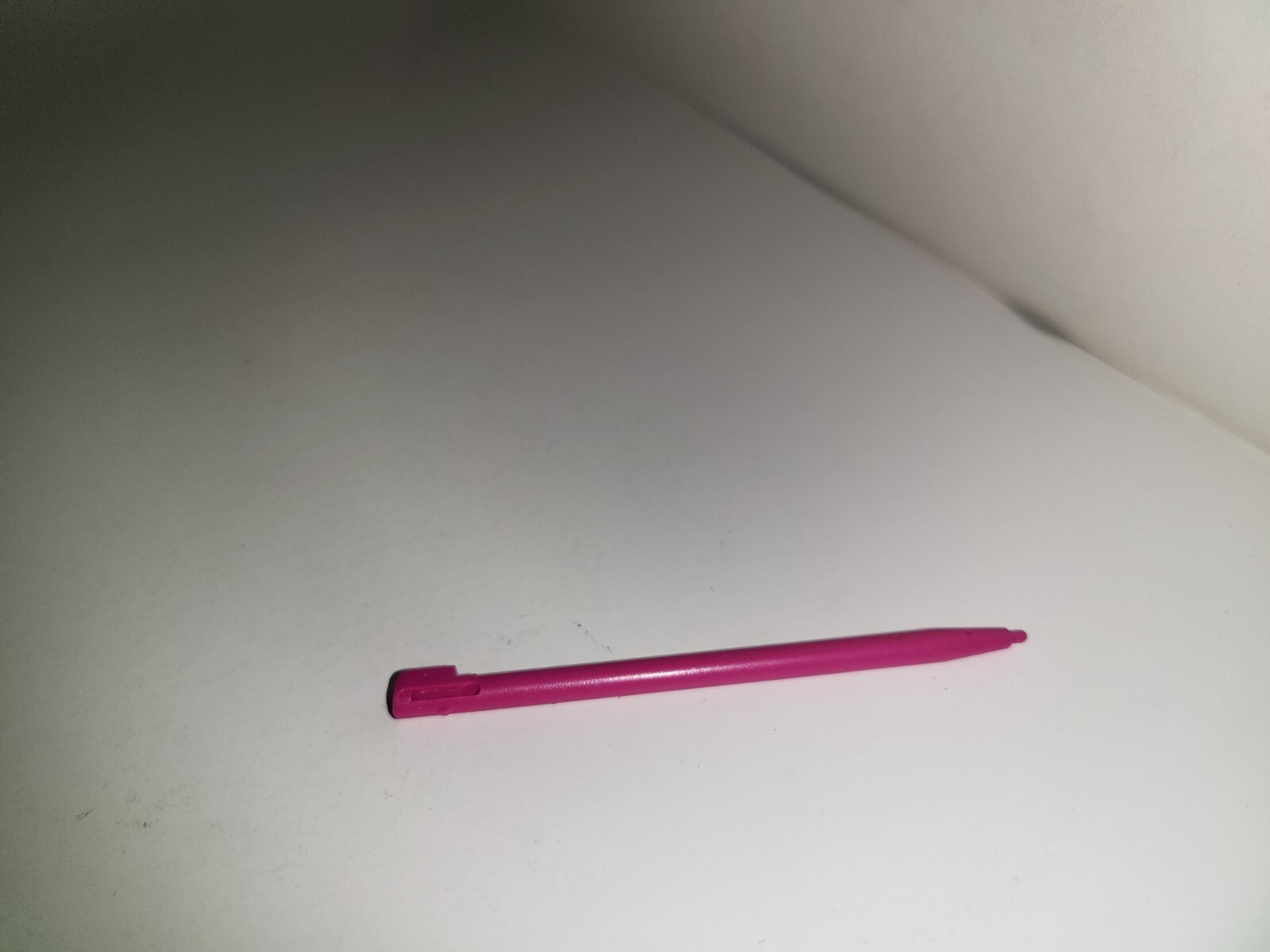 NEW HOT PINK Stylus pen for the Nintendo DSi Console #N25