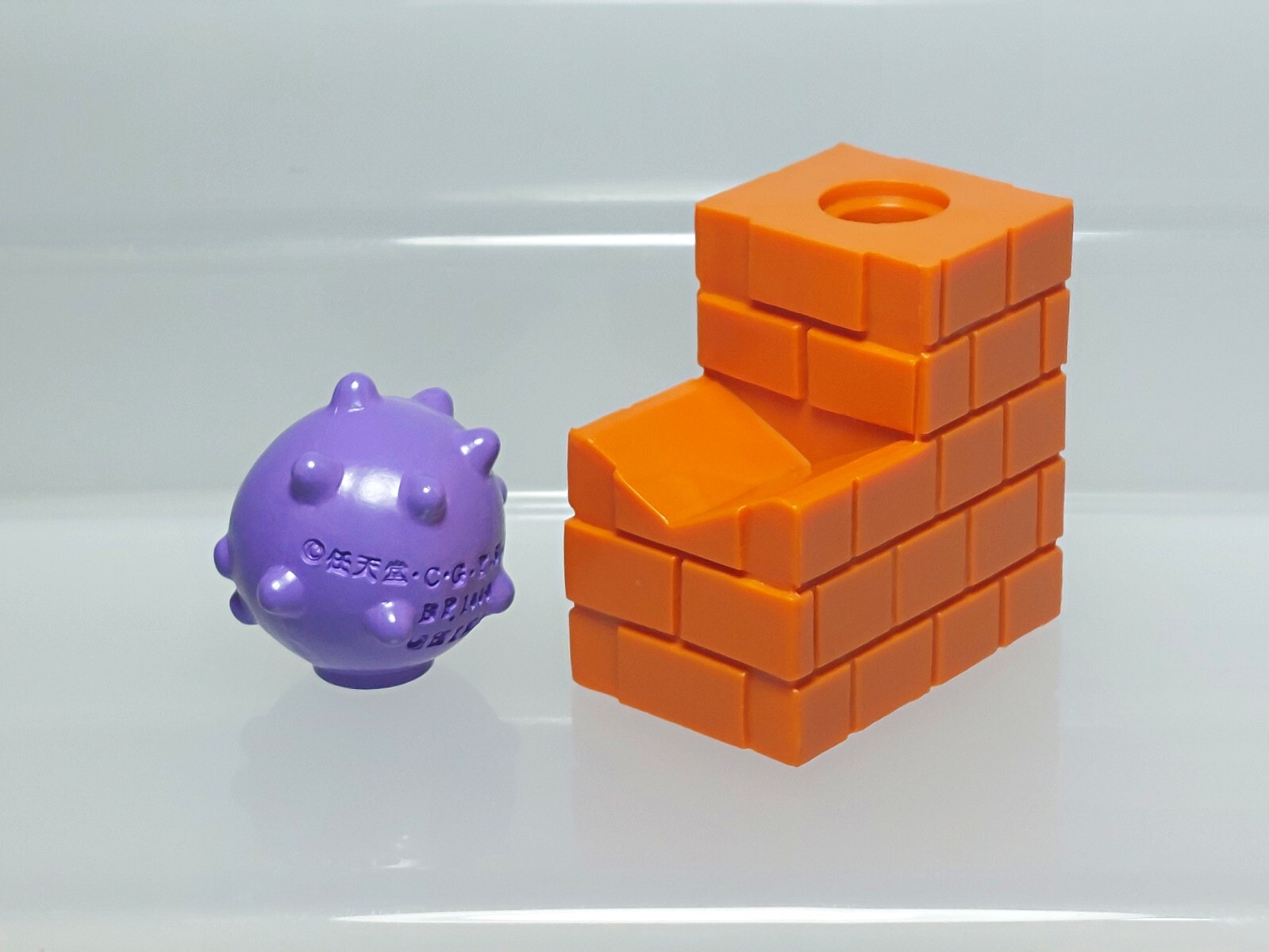 Koffing Gastly Pokemon Pencil Stand Figure Diorama Banpresto 1999 Japan 2.4in