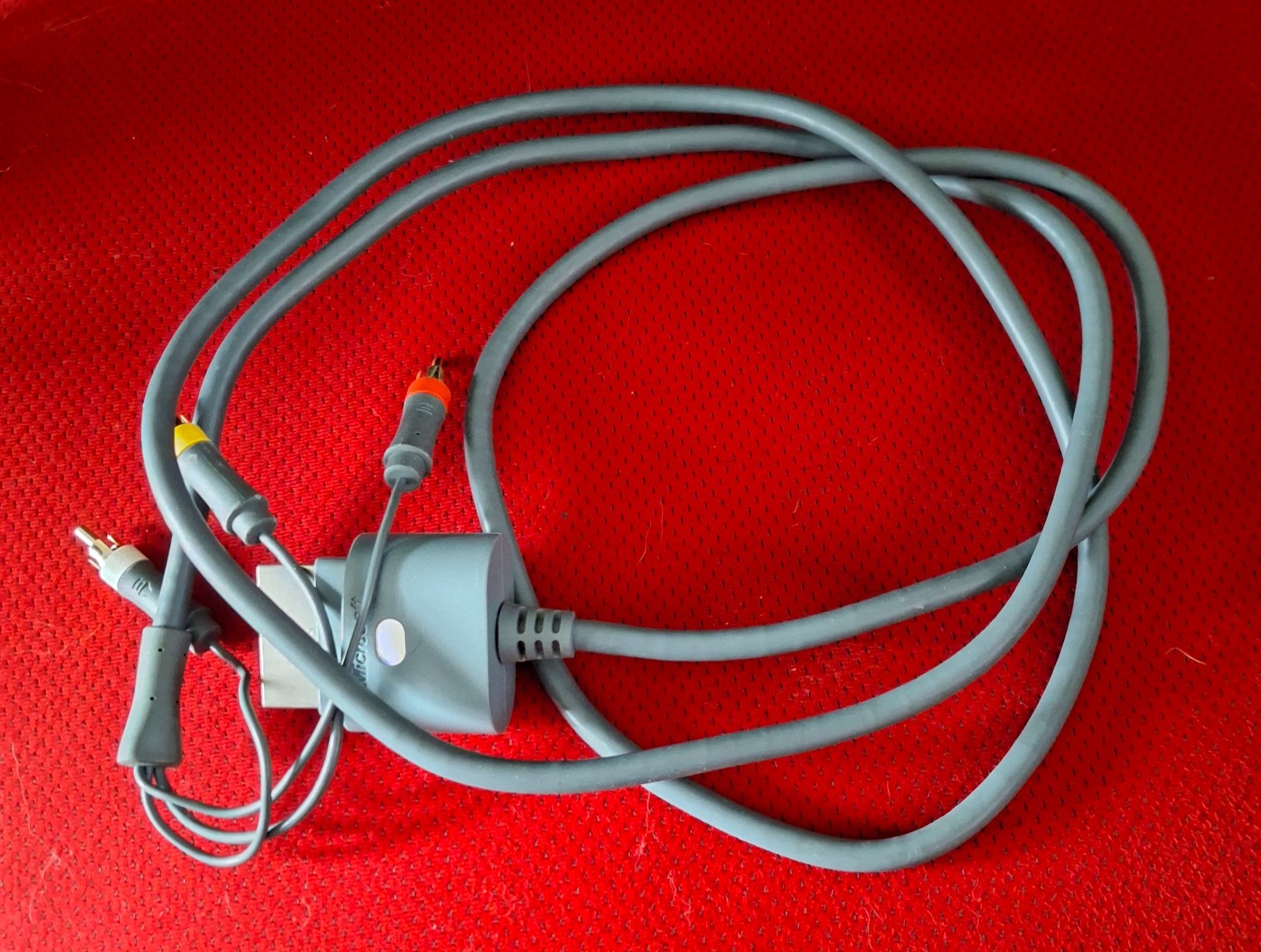 Microsoft Xbox 360 Red Ring Of Death With Cords