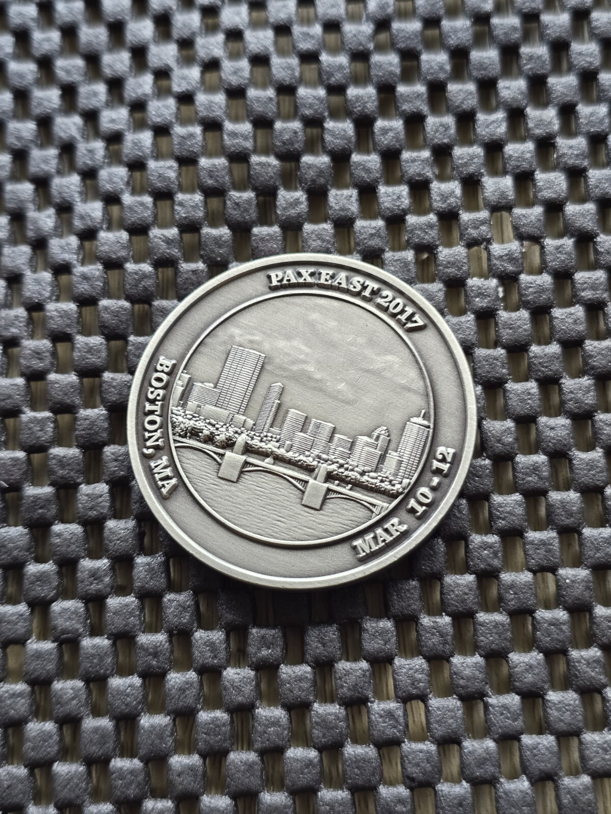 DUCK HUNT PAX EAST 2017 Challenge Coin medal Rare Promo Nintendo Sega NES Mario