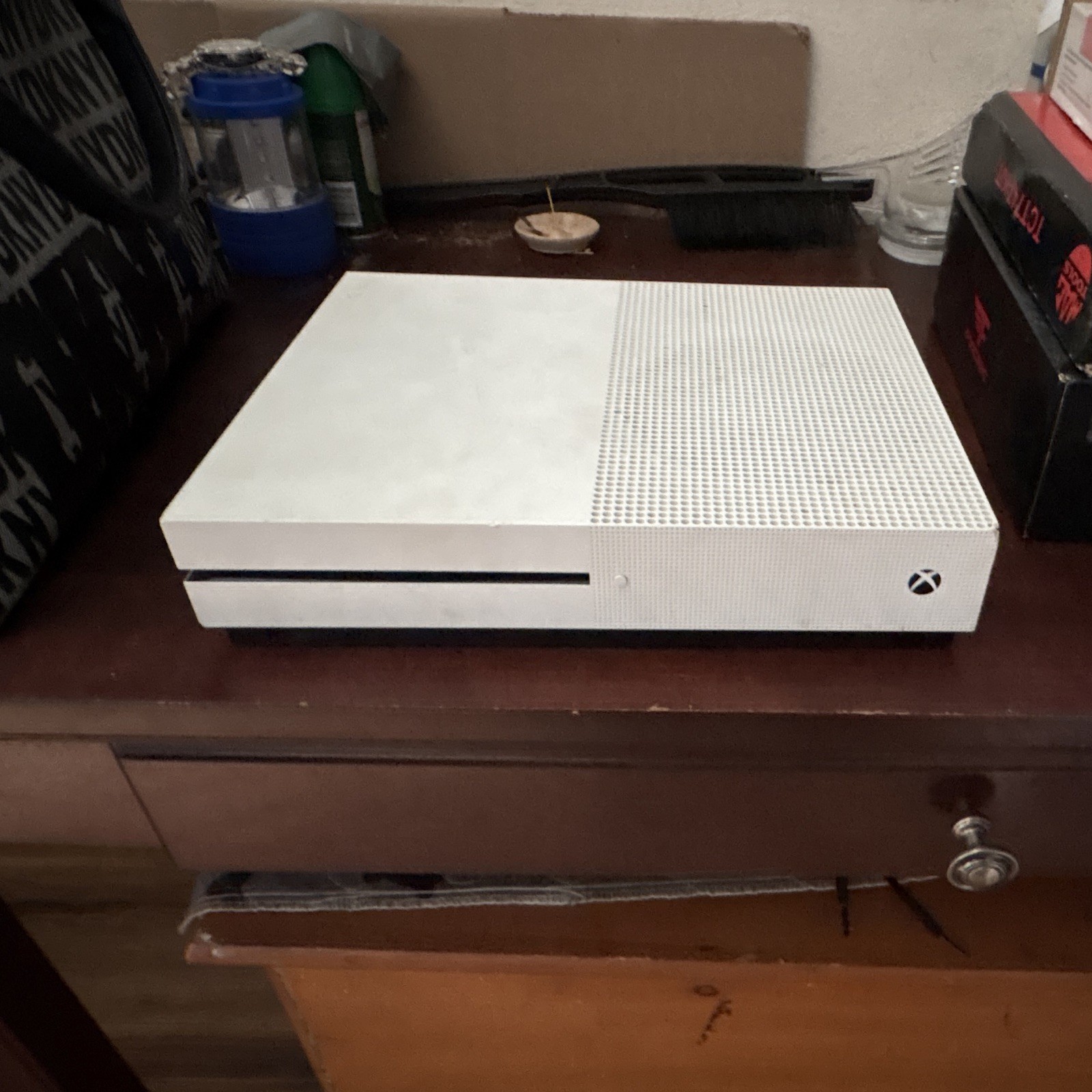 Microsoft Xbox One S White Console MPN 1681 4K UHD NTSC-U/C + Camo Pad