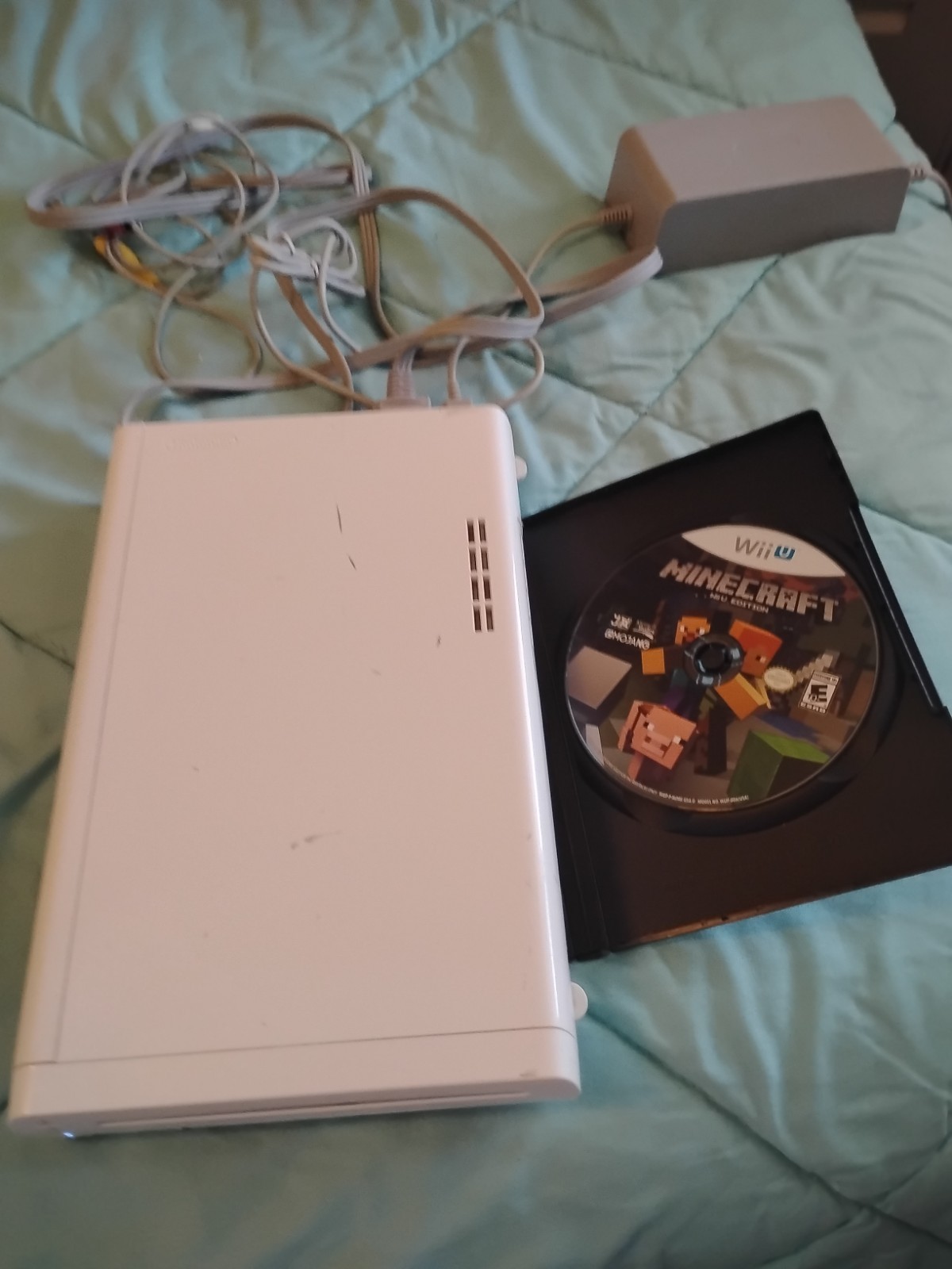 Nintendo Wii U WUP-001 (02) 8GB Console+Minecraft Game+Cables
