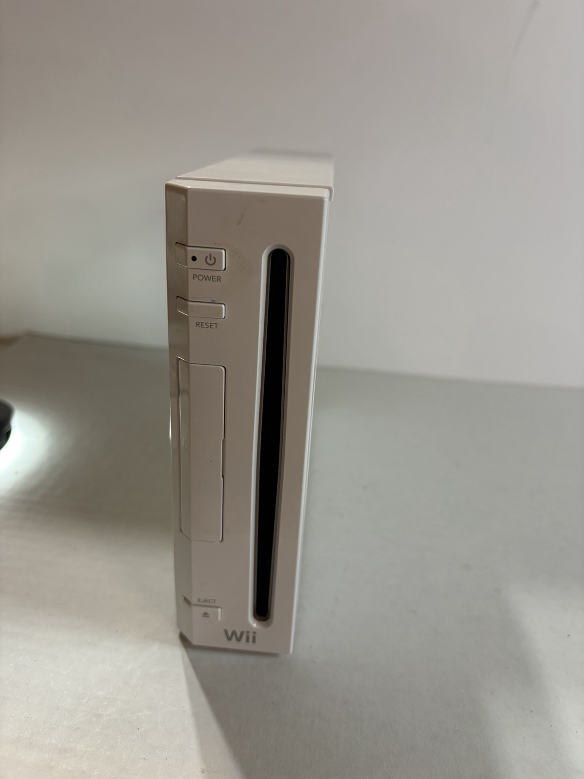 Wii video game console bundle with multiple accessories and games (untested)