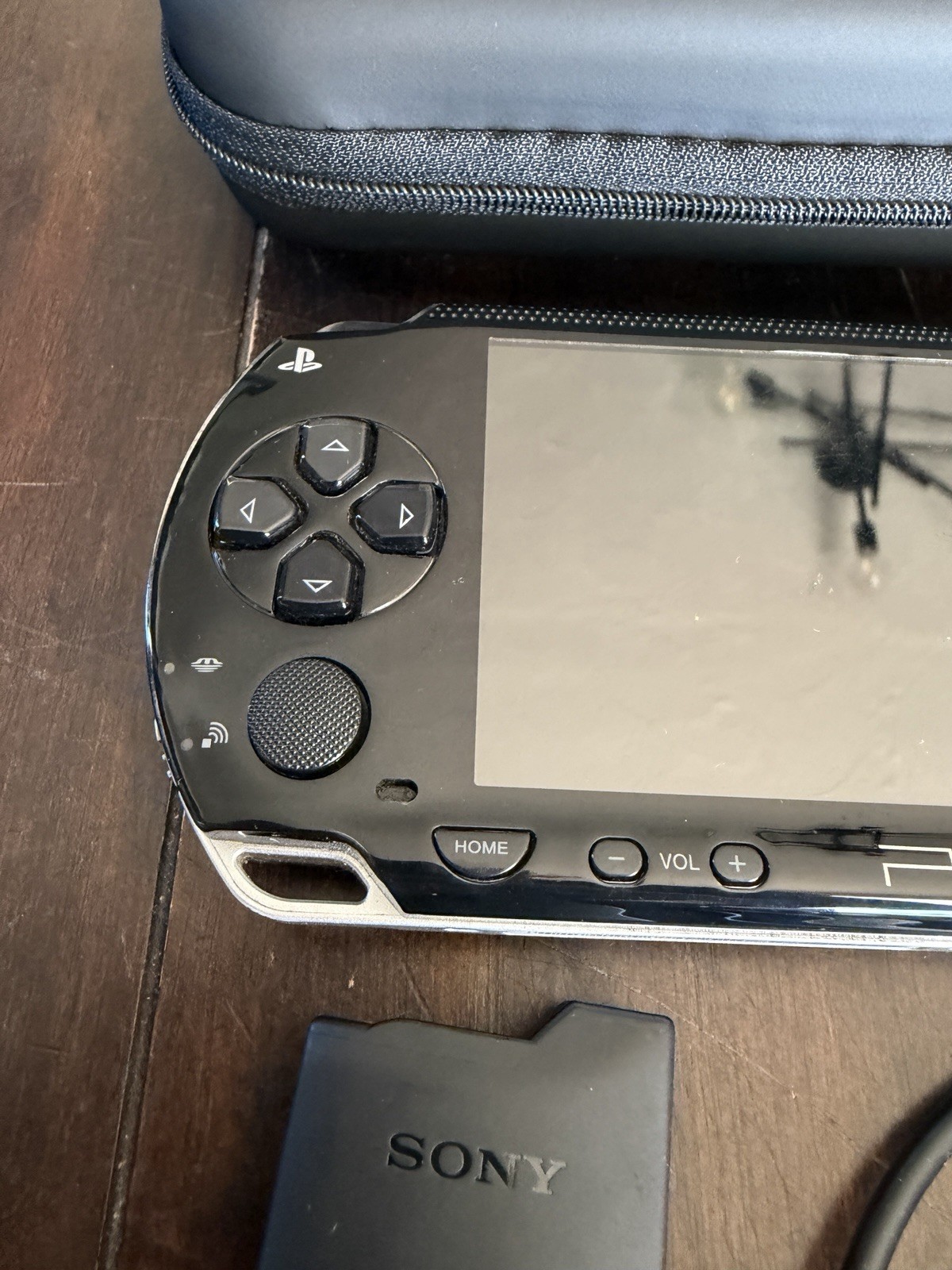 PSP- 1001b2 No Mod Original Everything Works Original Battery And Memory Card1gb