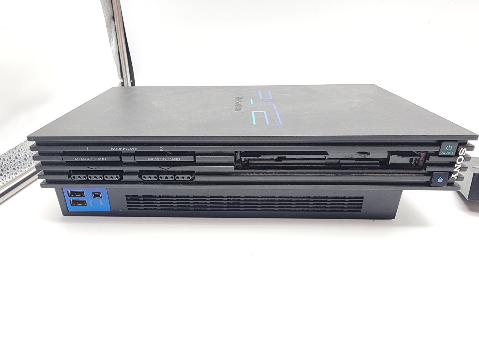 Sony PlayStation 2 Console SCPH-39001 For Parts Or Repair Only- Console Only