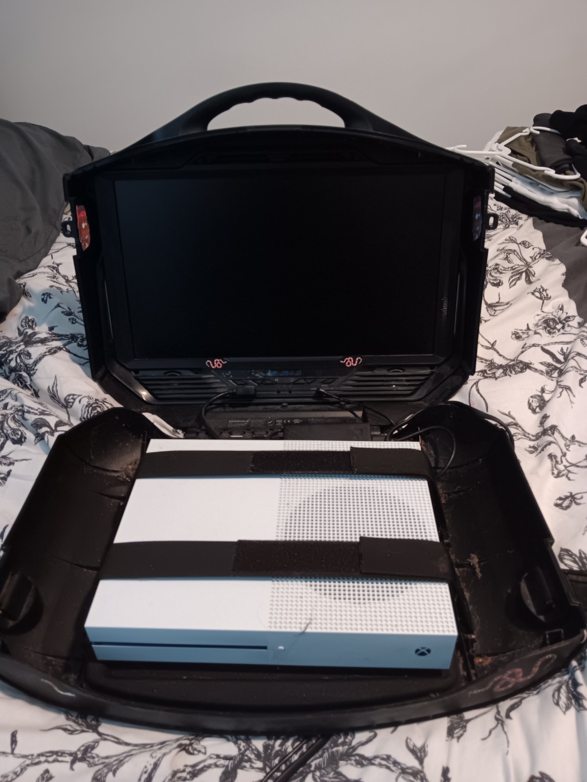 GAEMS G155 Portable Gaming Monitor Case for Xbox One, Black (No Console)