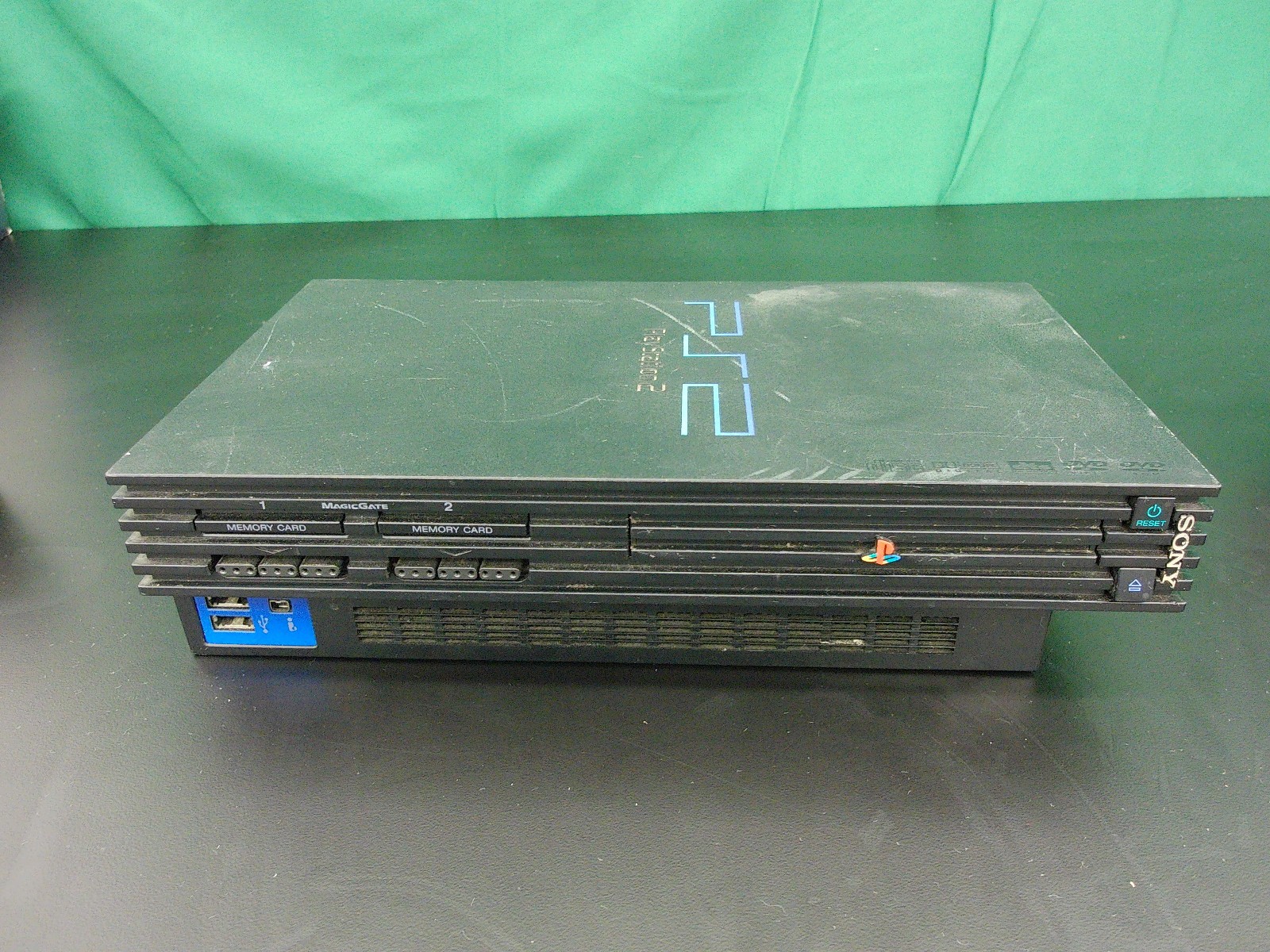 PlayStation 2 PS2 Fat Console model varies ***For Parts or Repair ONLY***