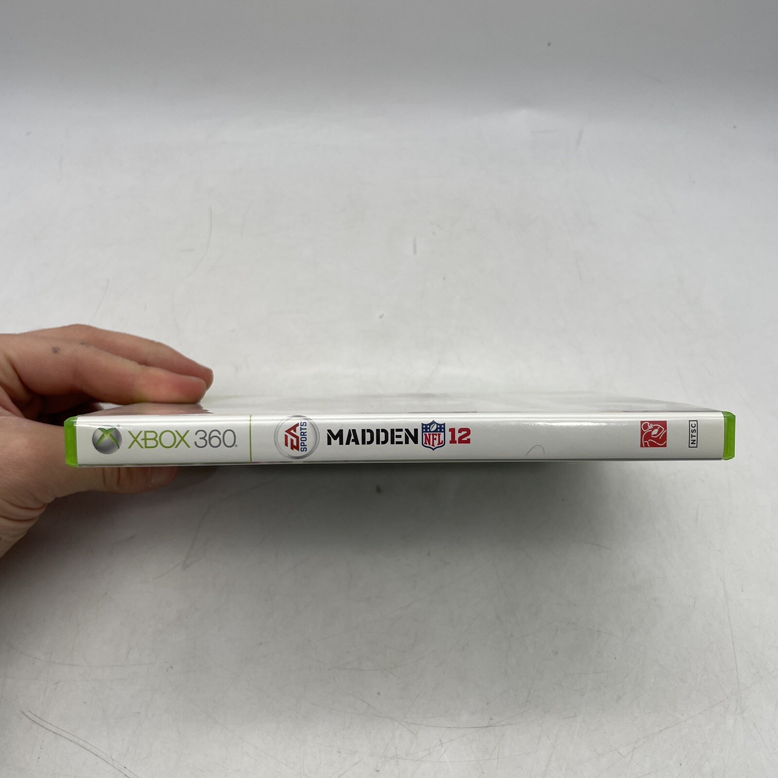 Madden NFL 12 Xbox 360 Complete W/ Manual CIB Tested Working