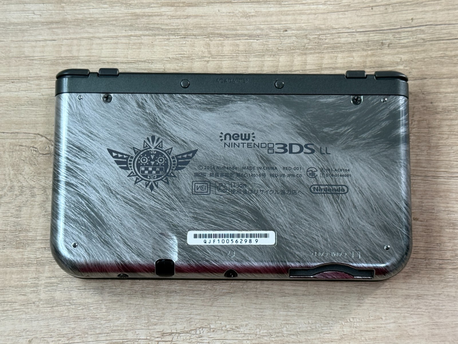 RANK B+ IPS Nintendo New 3DS XL Monster Hunter 4G Console IPS Screen TOP D1837