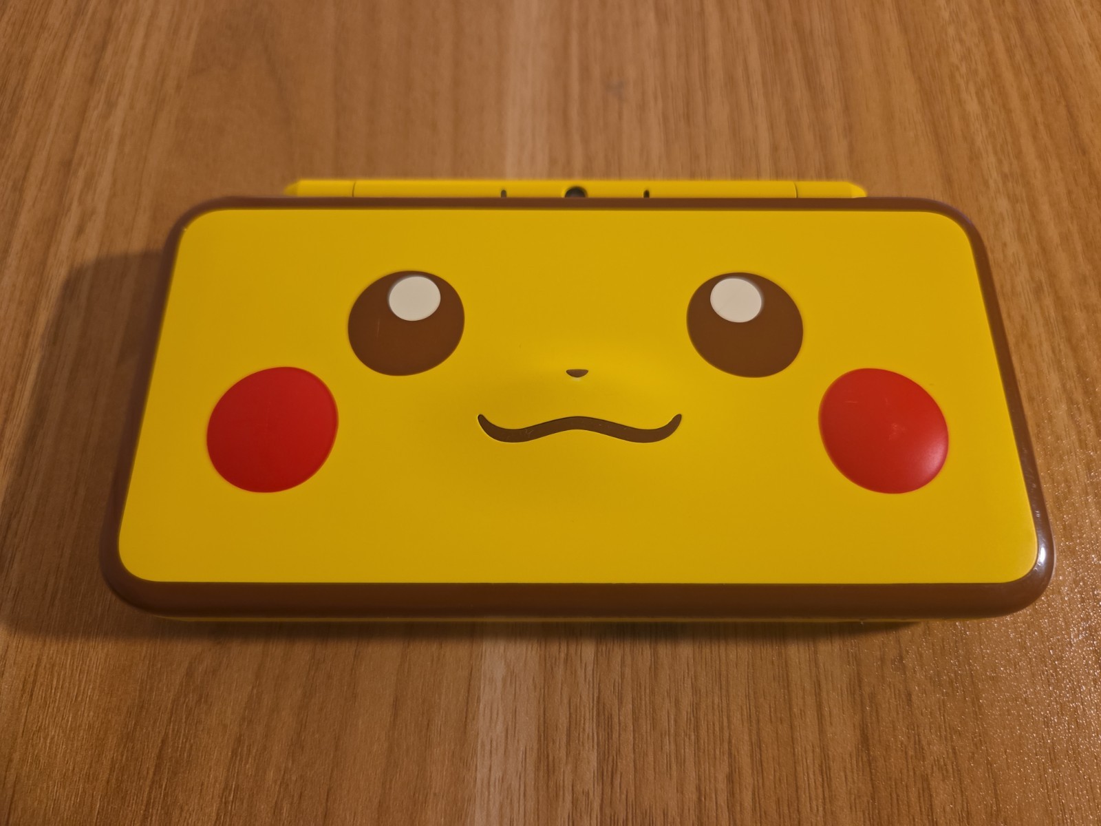 Nintendo 2DS LL XL Pikachu Edition Console Excellent Condition