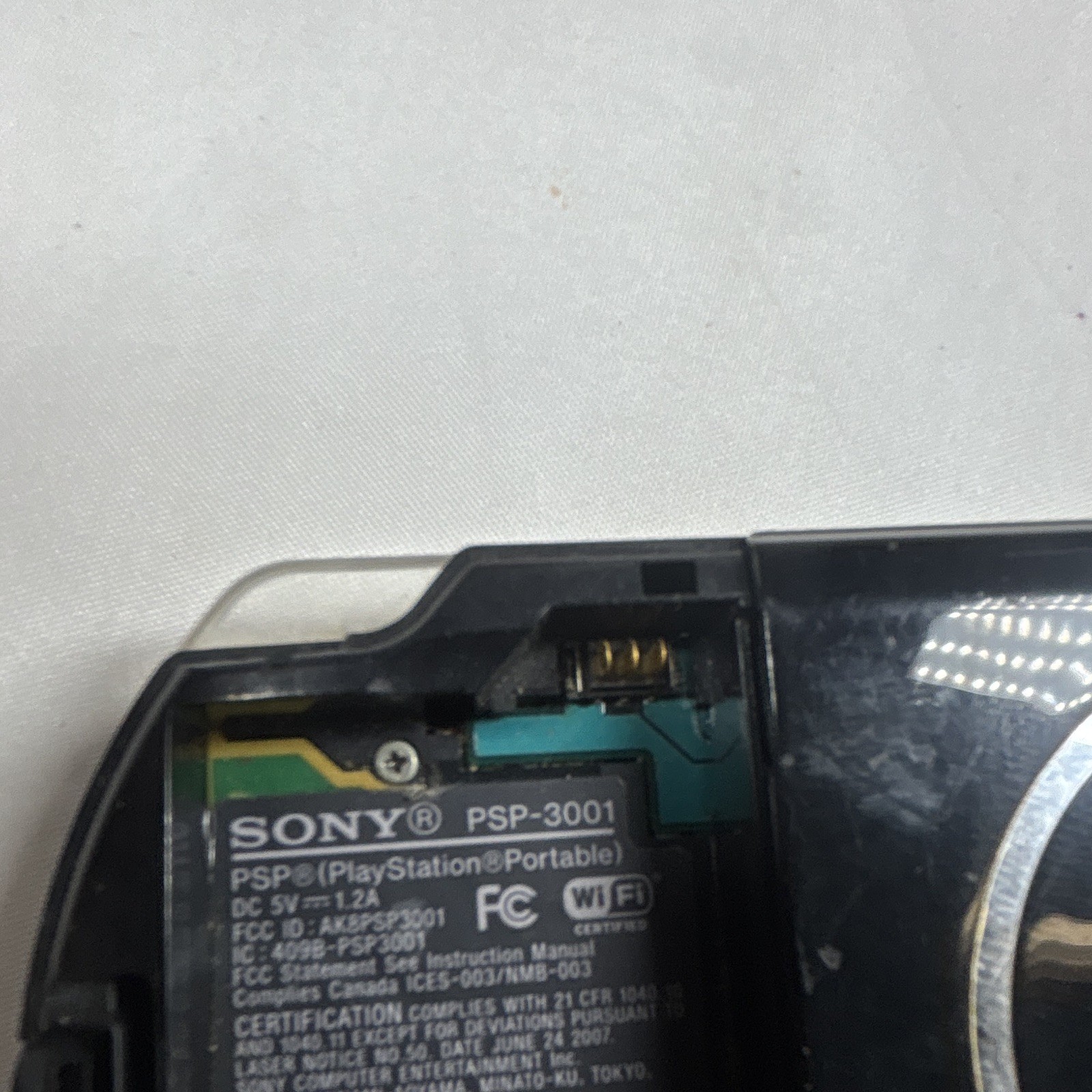Sony PSP-3001 PlayStation Portable Handheld NTSC-U/C Wi-Fi 480p Black