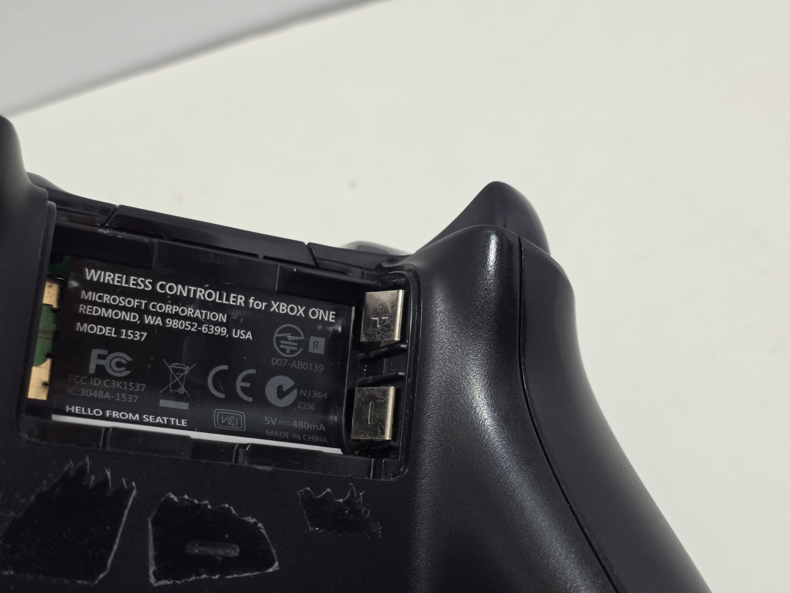 Microsoft Xbox One Wireless Controller Model 1537 (No Battery Cover) Tested