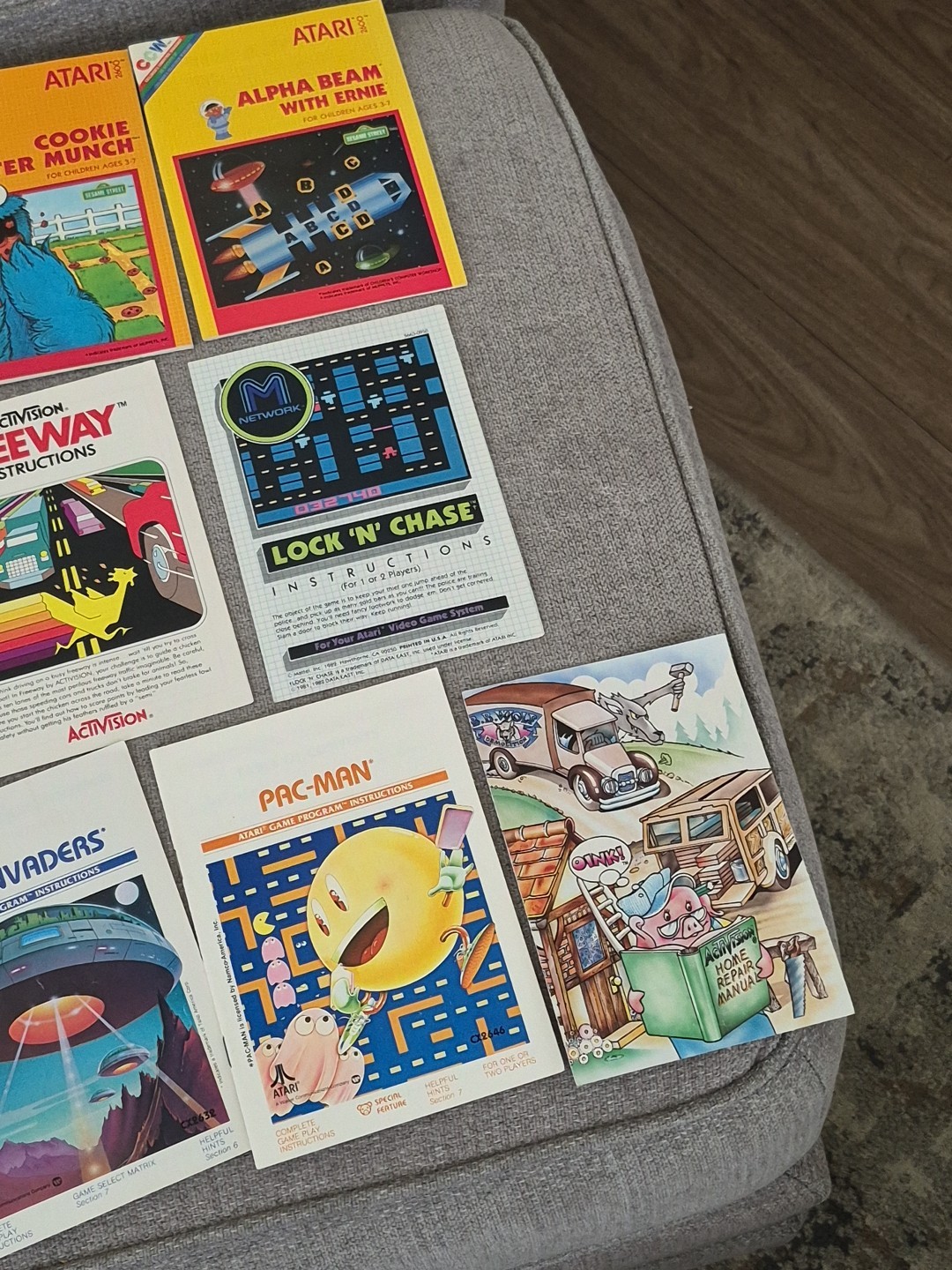 Huge Lot Of Atari 2600 Manuals & Catalogs Vintage Assorted. Good Condition.
