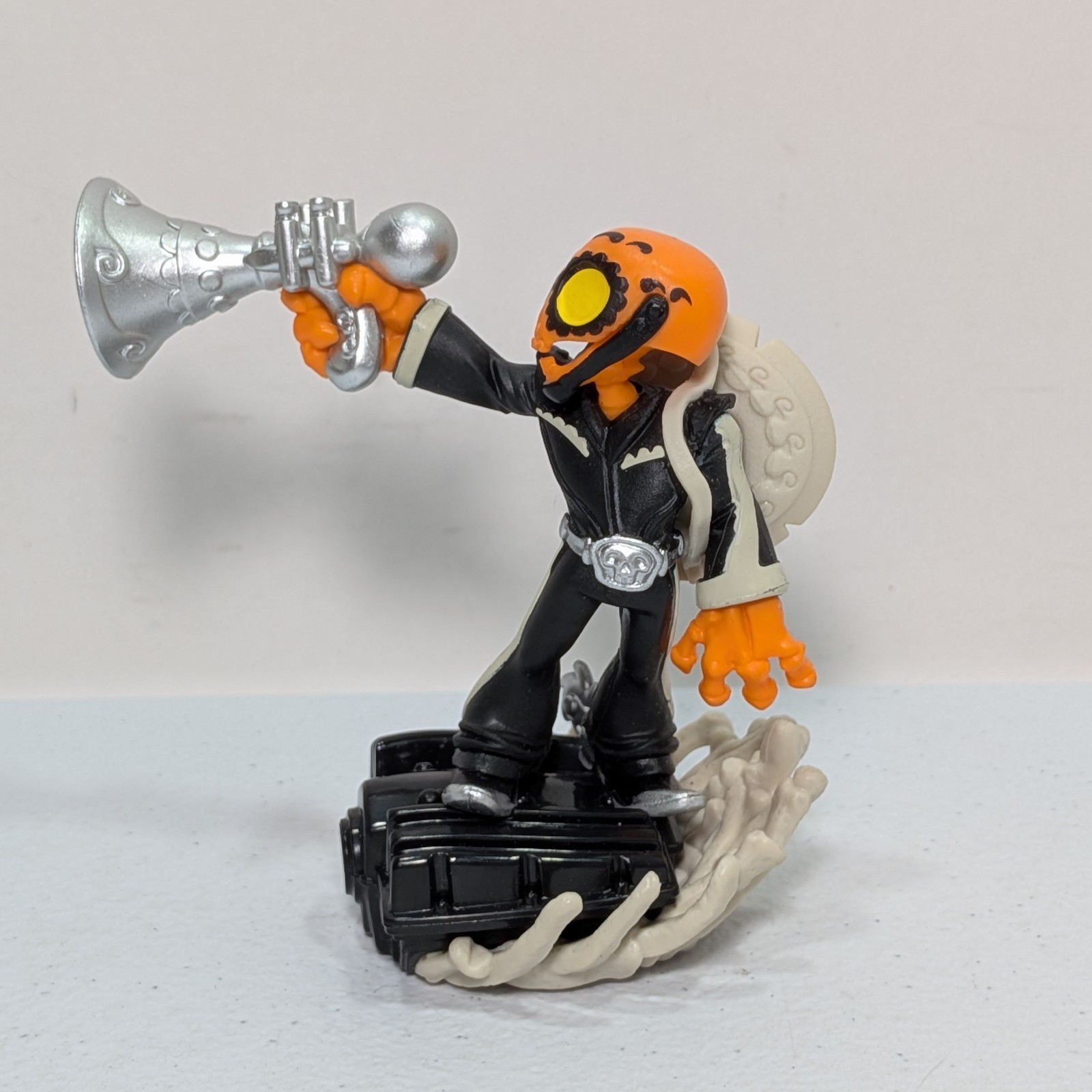 Skylanders SuperChargers Frightful Fiesta Halloween Variant & Crypt Crusher Set