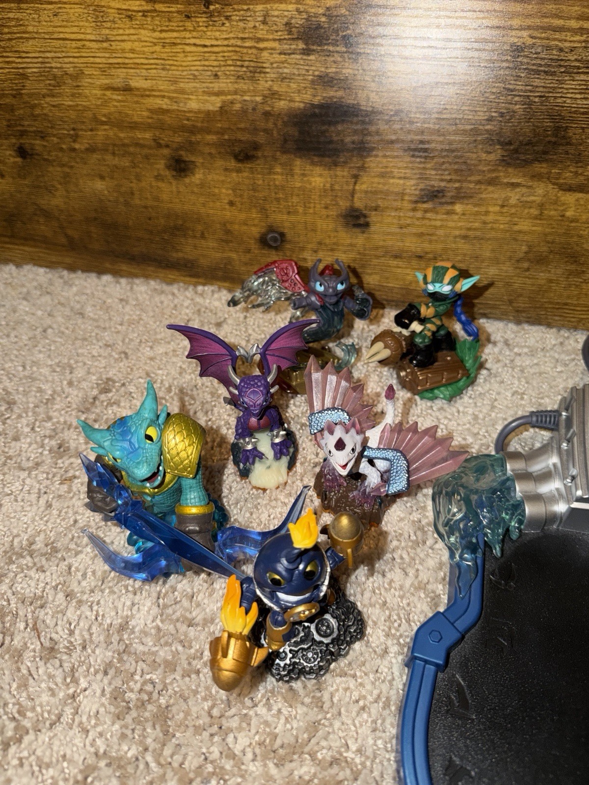 Skylanders Xbox One Portal Lot 12 Figures Spyro Trigger Happy Giants Trap Team